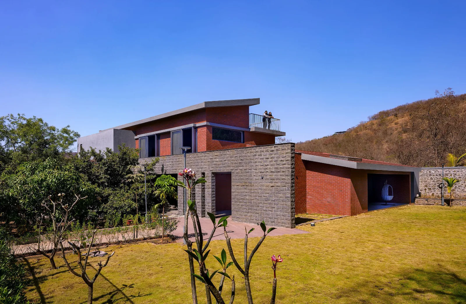 Villa by the Hills — image 1