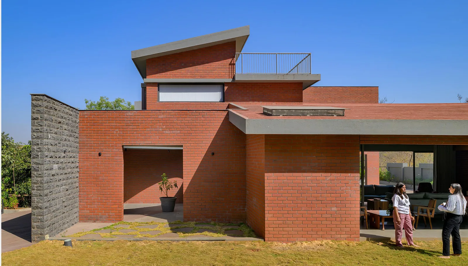 Villa by the Hills — image 4