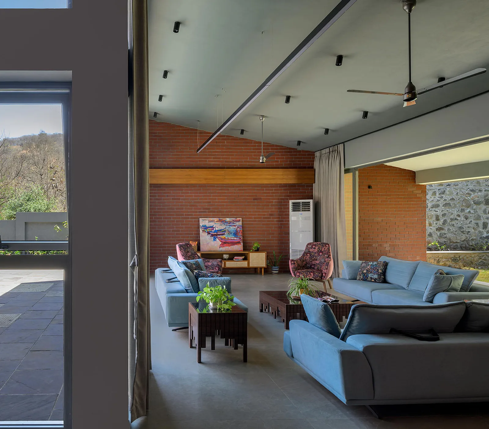 Villa by the Hills — image 7