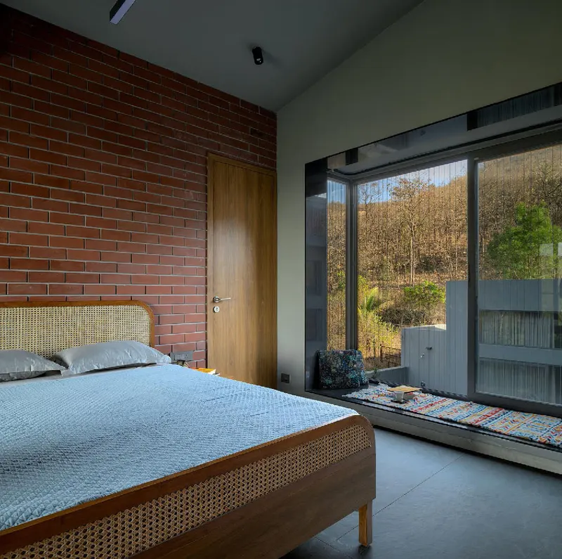 Villa by the Hills — image 9