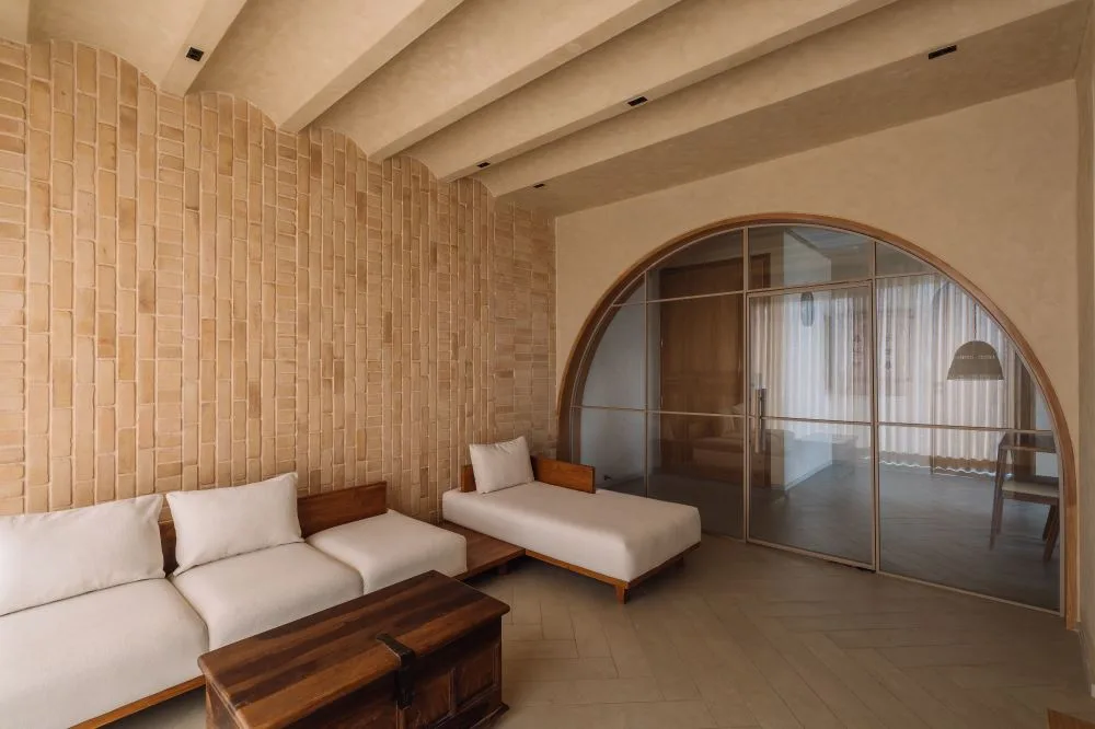 House with Brick N Arch — image 4
