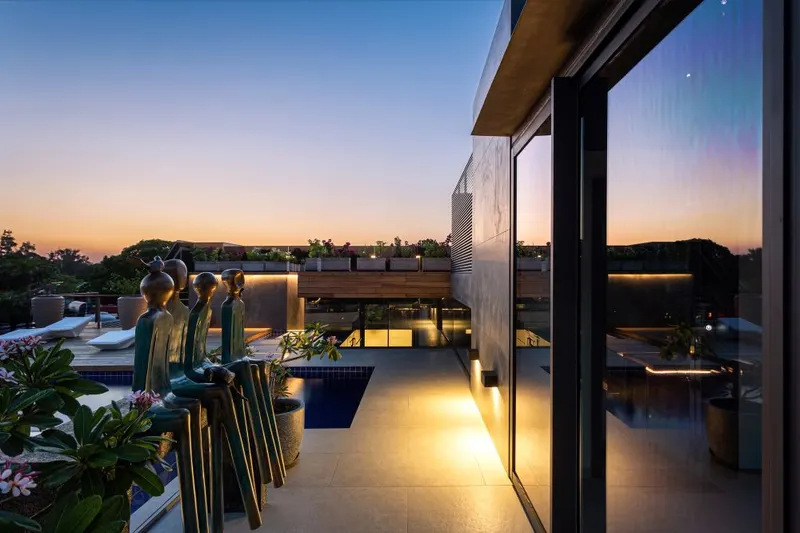 Terrace House — image 3