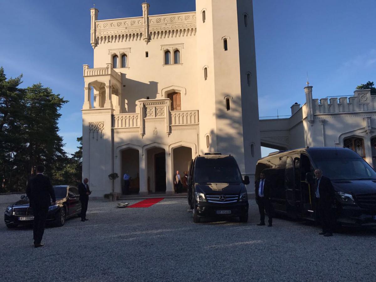 Corporate Limo Service