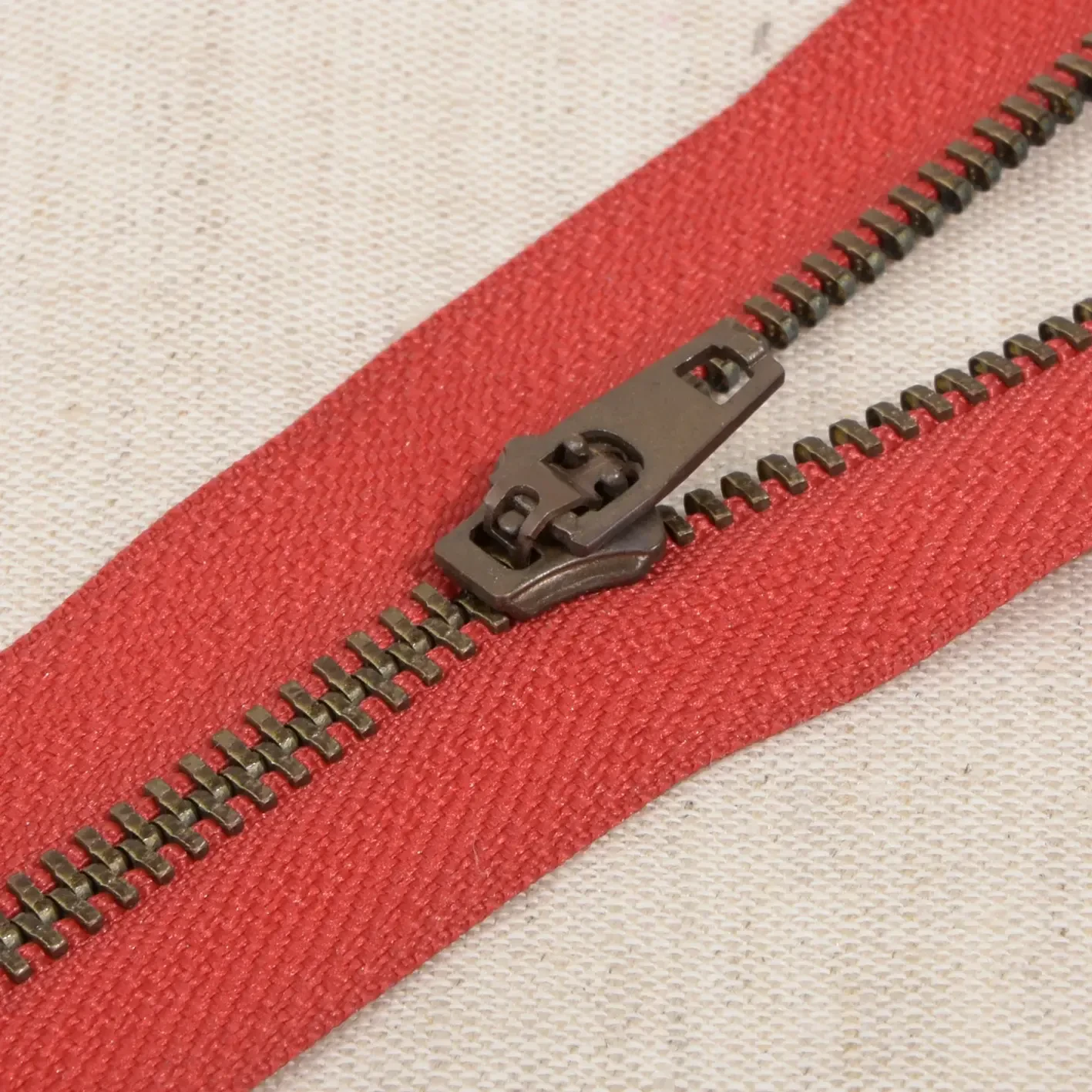 Metalen rits - rood 519