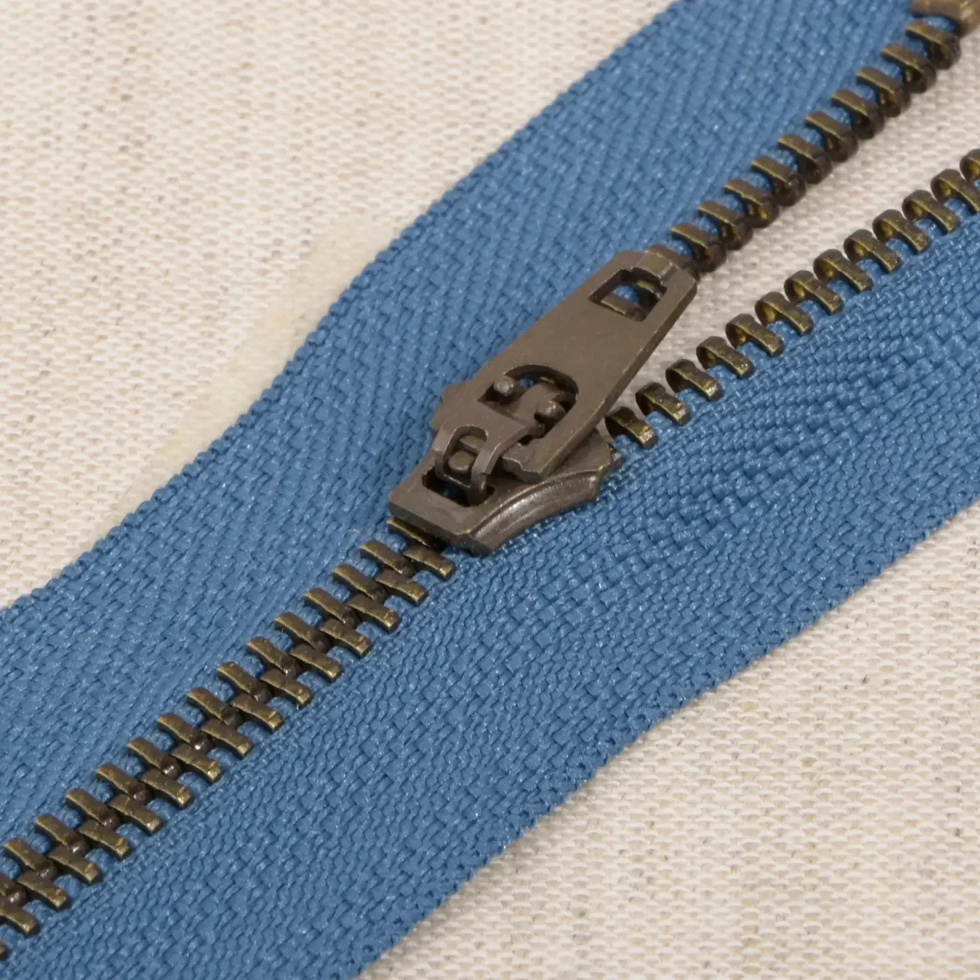 Metalen rits - mineraalblauw 839