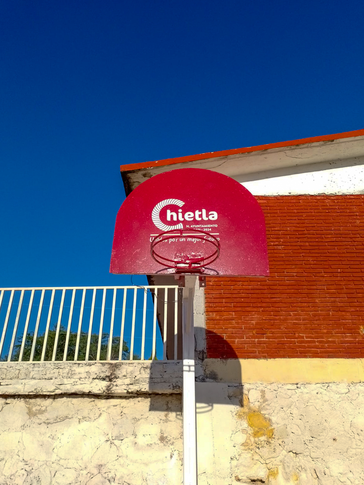 Entrega de Tableros de Basquetbol