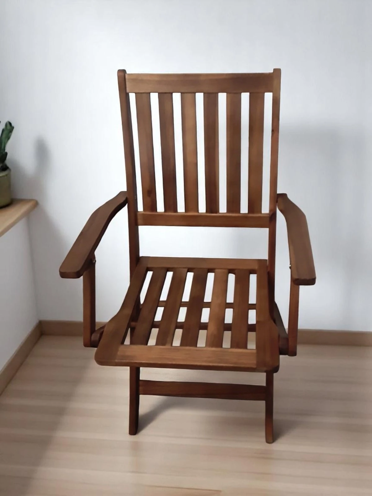 Ahşap Kollu Katlanır Sandalye