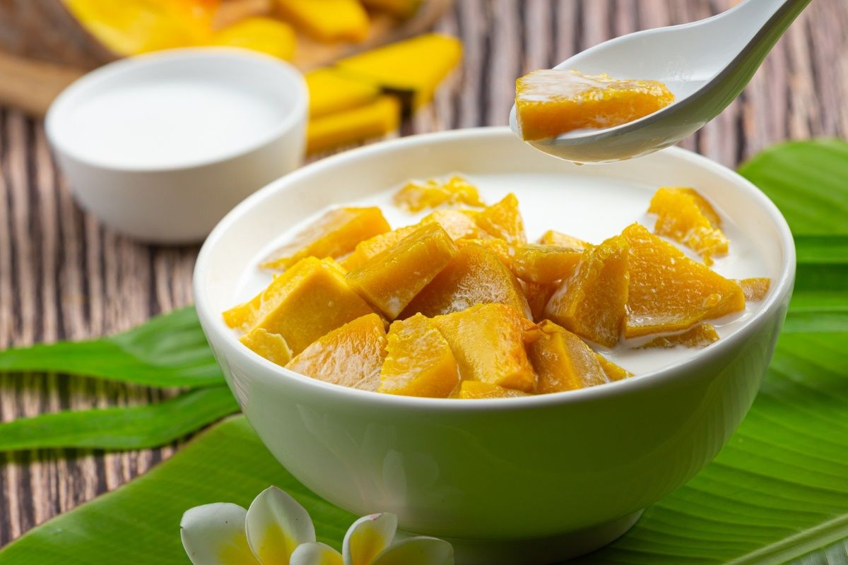 coconut-milk-stewed-pumpkin-white-bowl