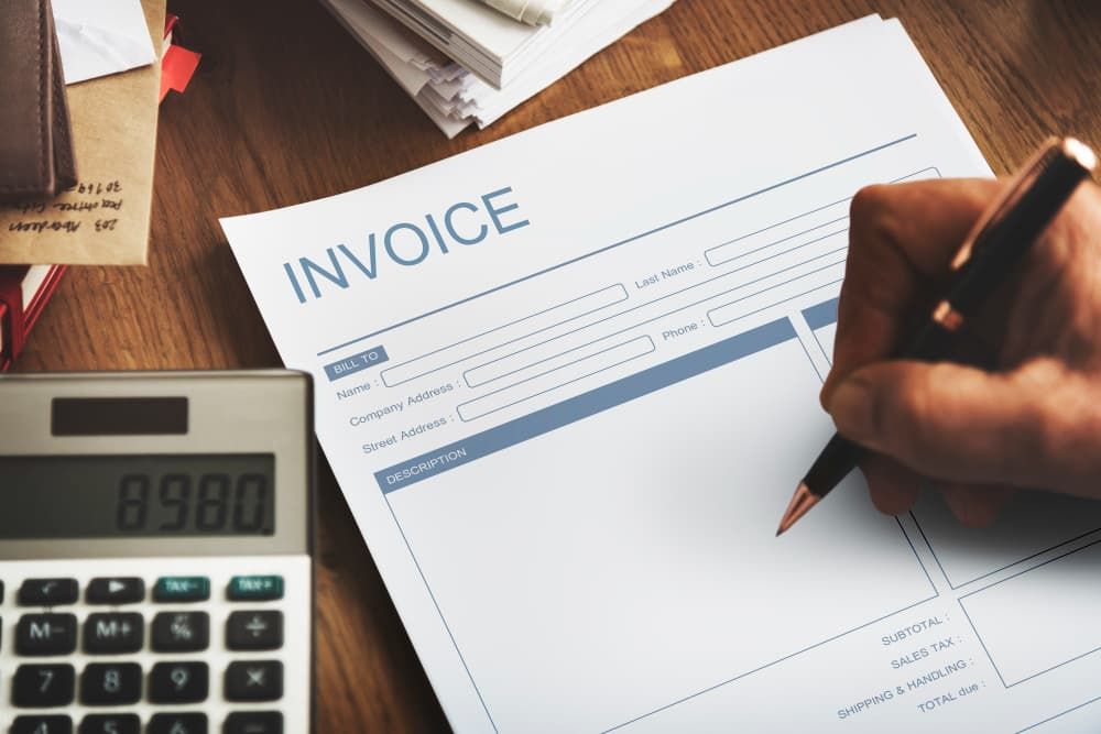 4 Perbedaan Invoice dan Kwitansi dalam Bisnis