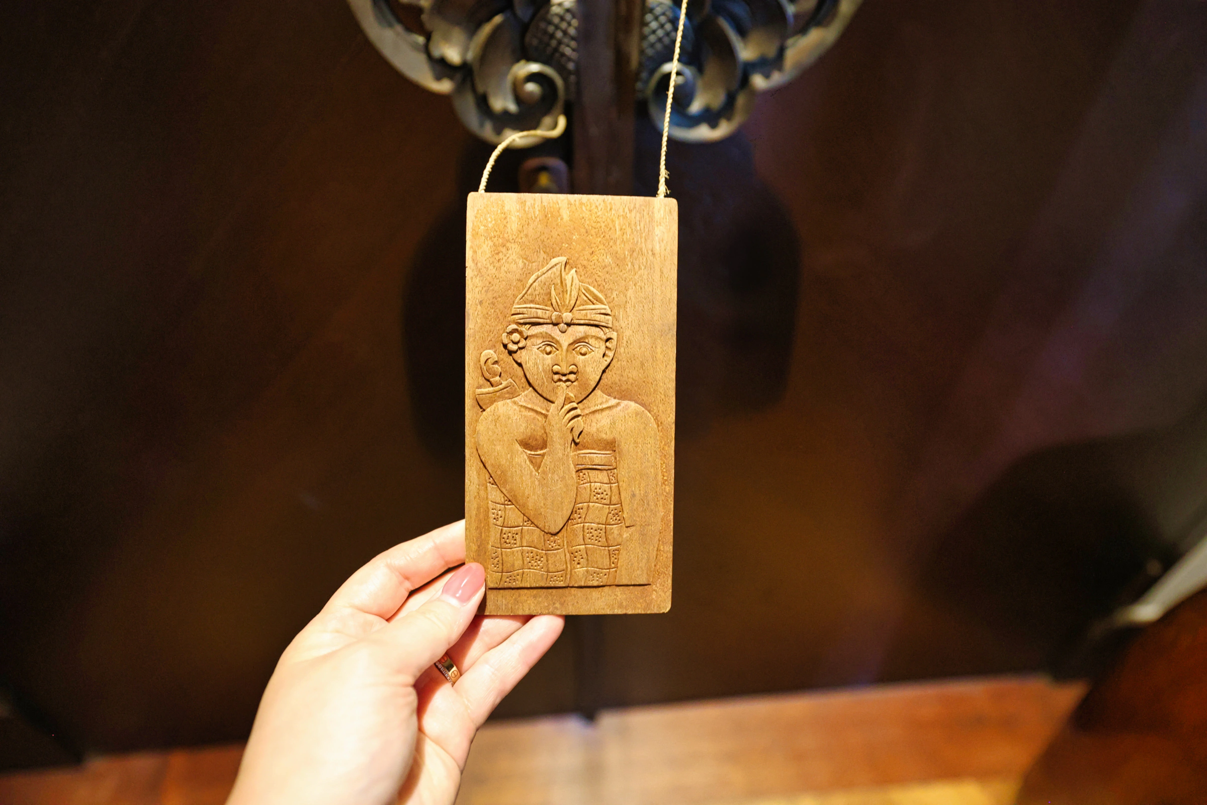 Unique 'Do Not Disturb' hanger sign
