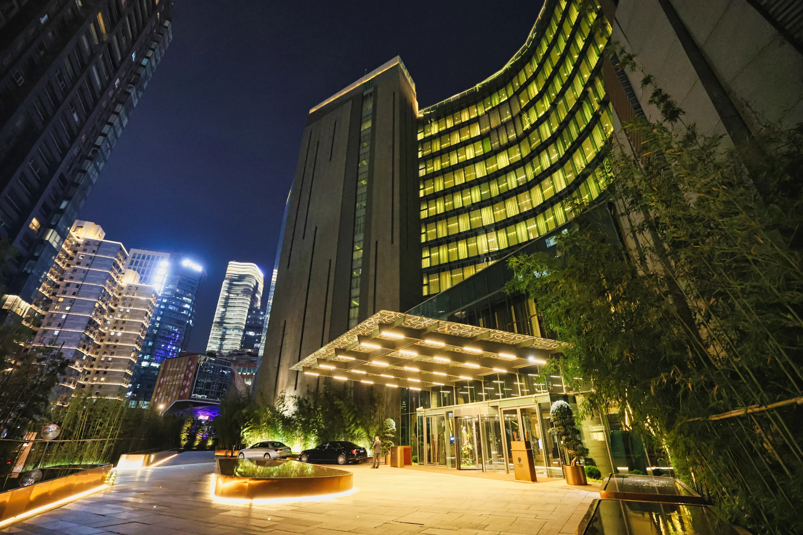 Hotel entrance signage for Banyan Tree Shanghai