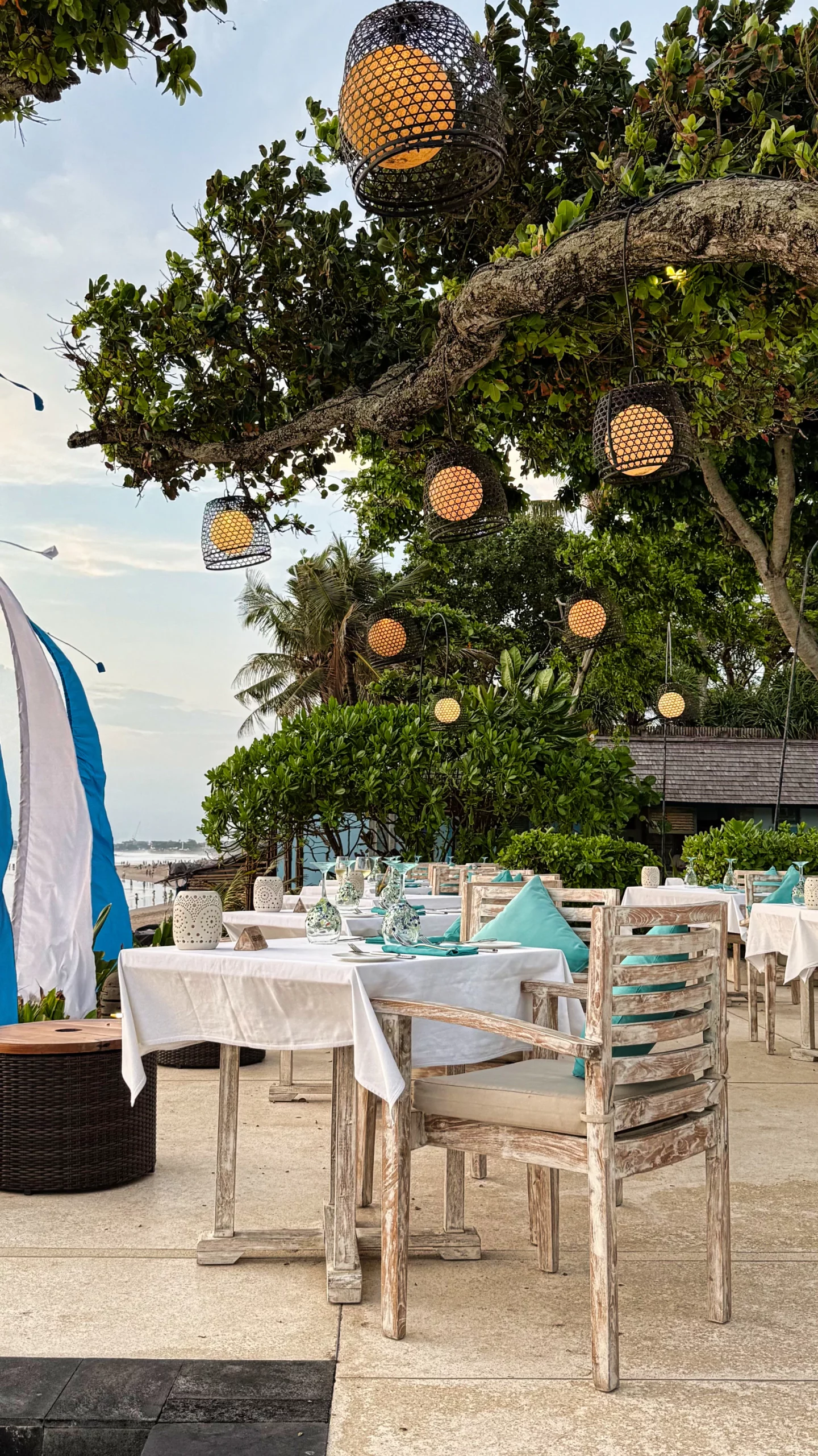 Sanje restaurant interior with tropical colors