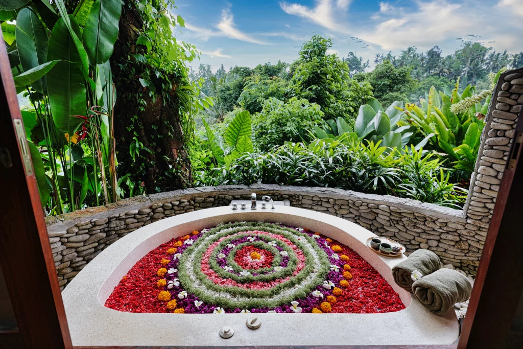 巴厘岛乌布 Champaka 水疗中心体验|巴厘岛式按摩+浪漫花浴推荐
