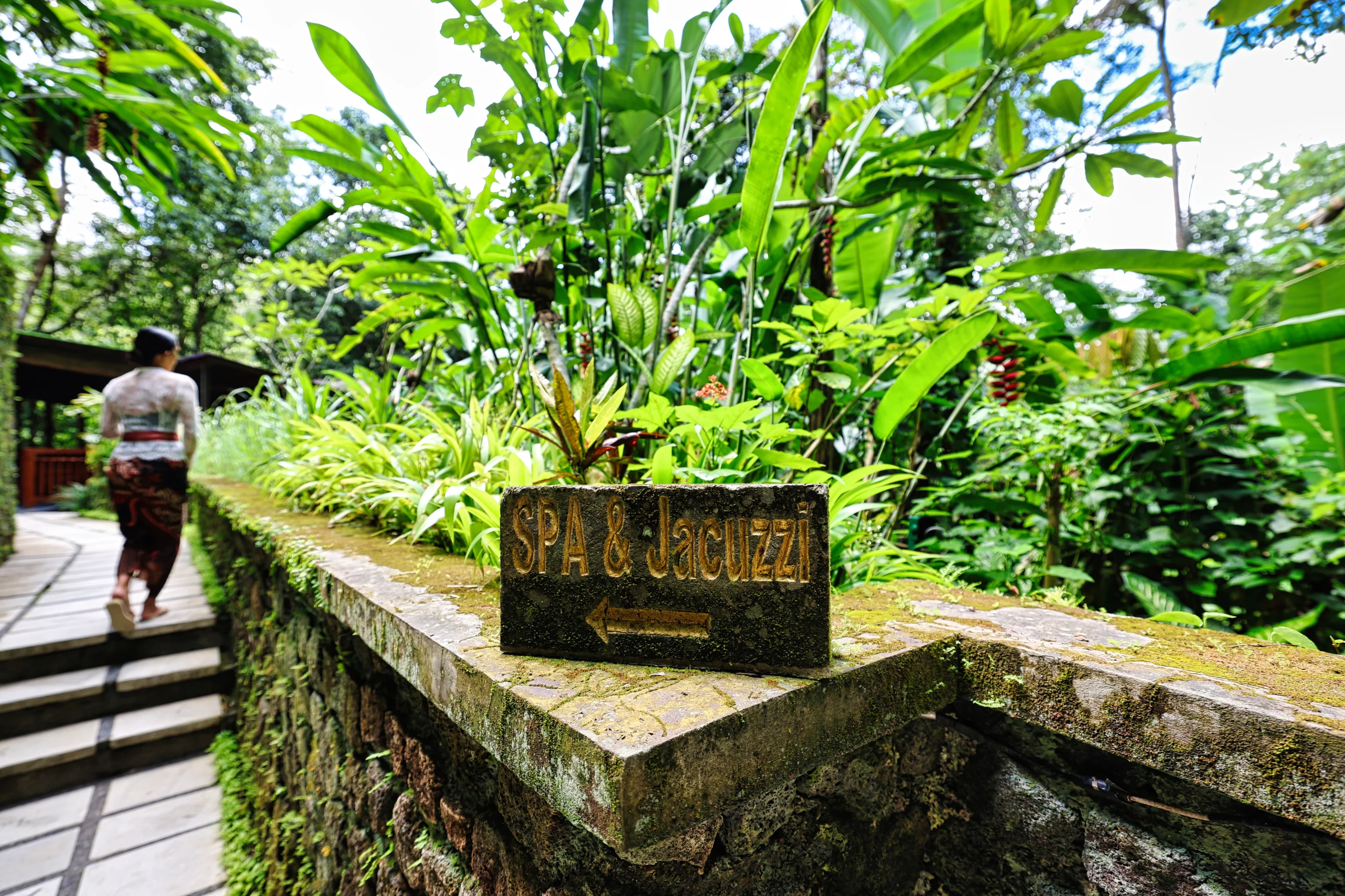 Walking path to the Ayung River blessing site