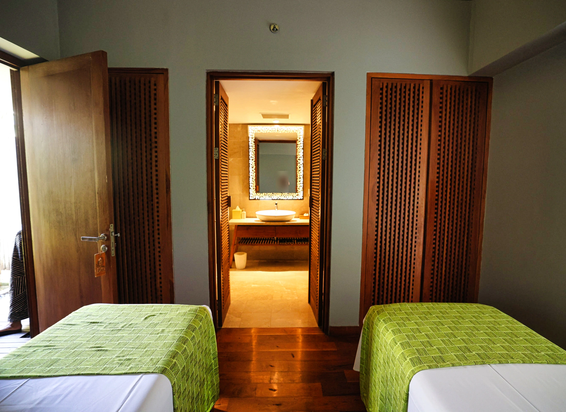 Well-appointed private spa suite