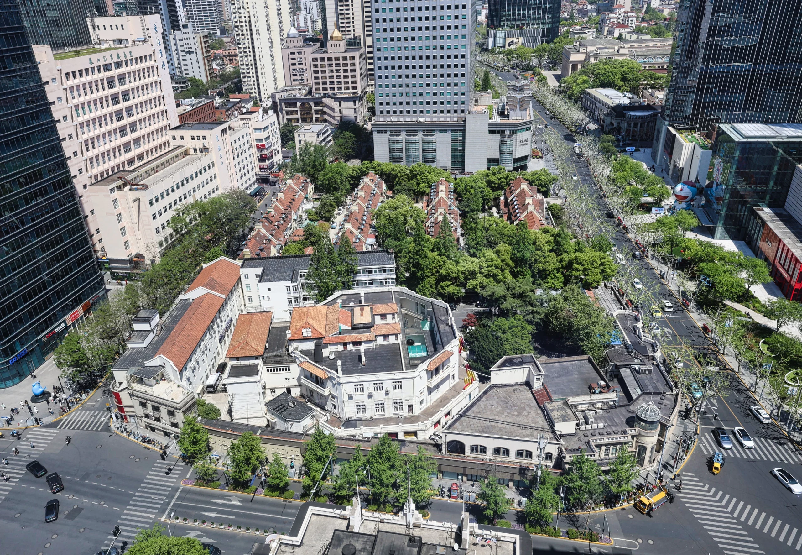 City view from a hotel room window