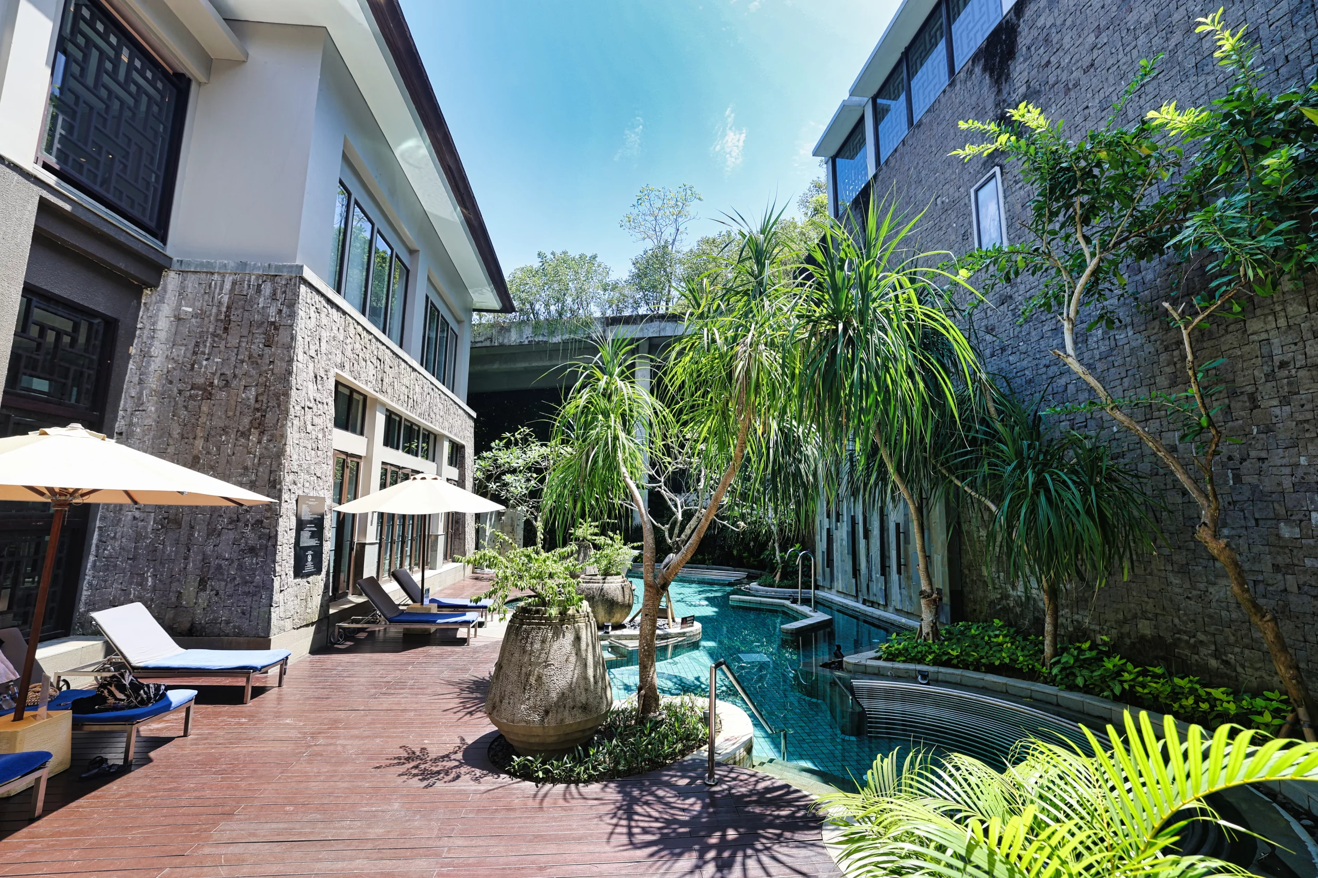Hydro-Vital Pool zones and functions