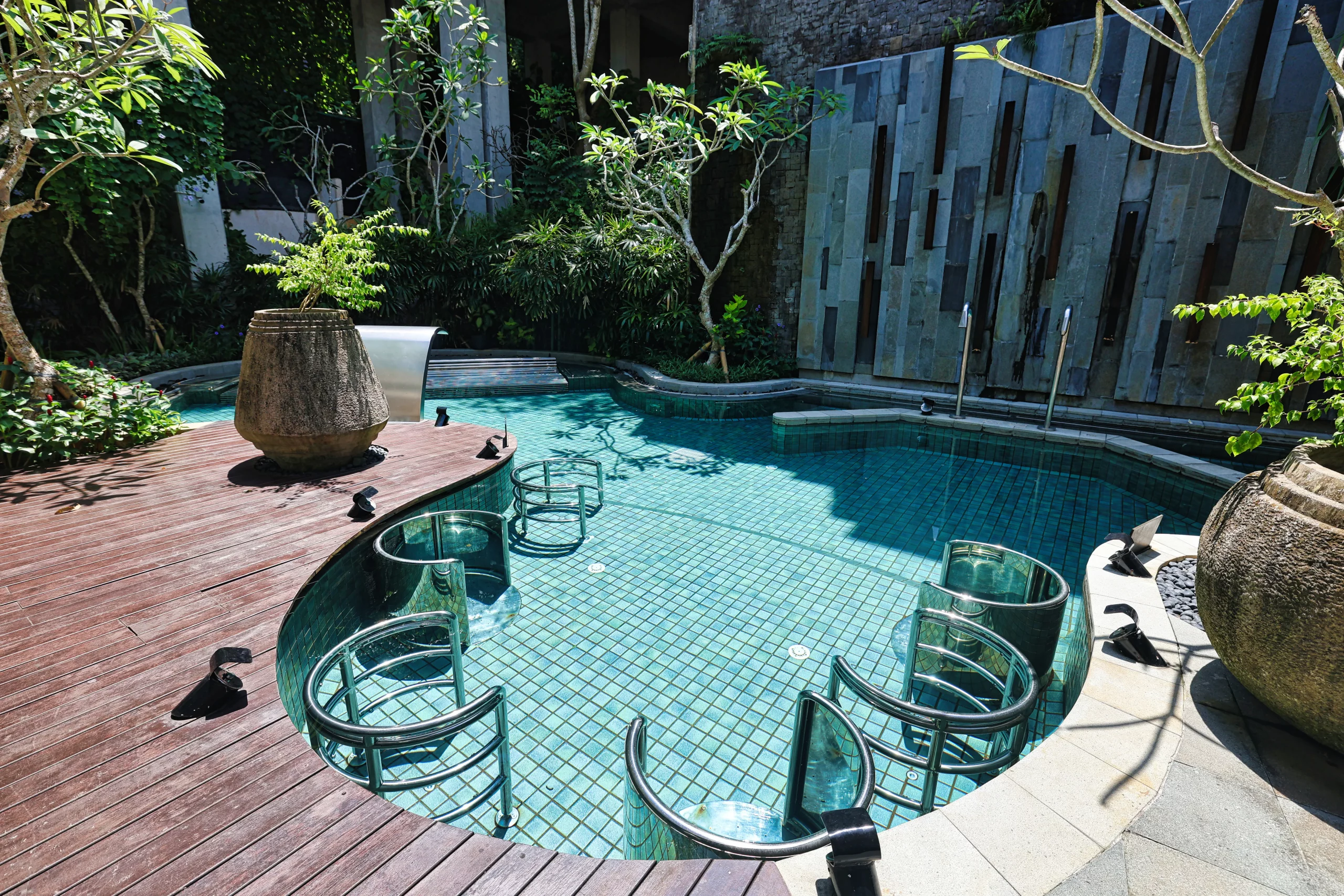 Hydro-Vital Pool zones and functions
