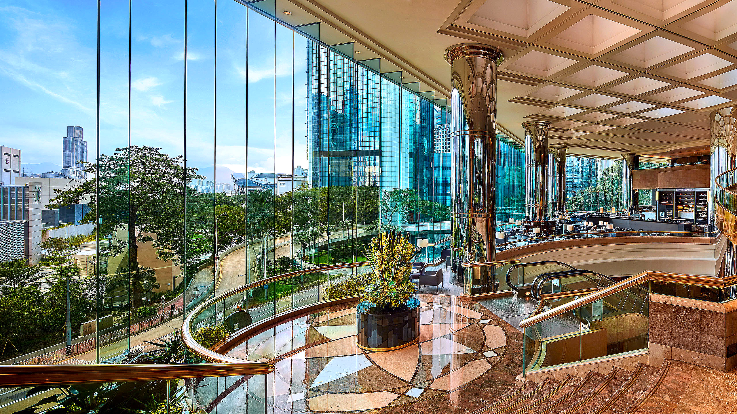 JW Marriott Hong Kong lobby and The Lounge cafe