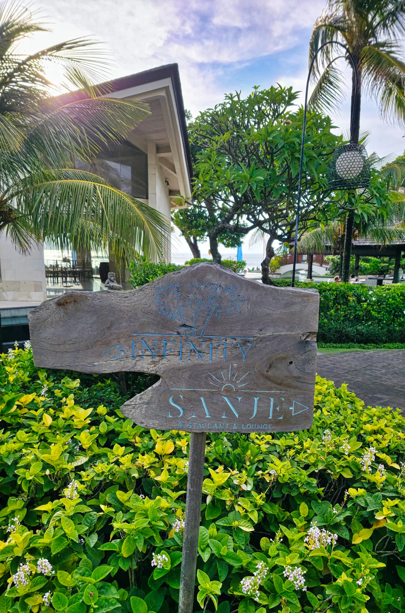 resort walkway