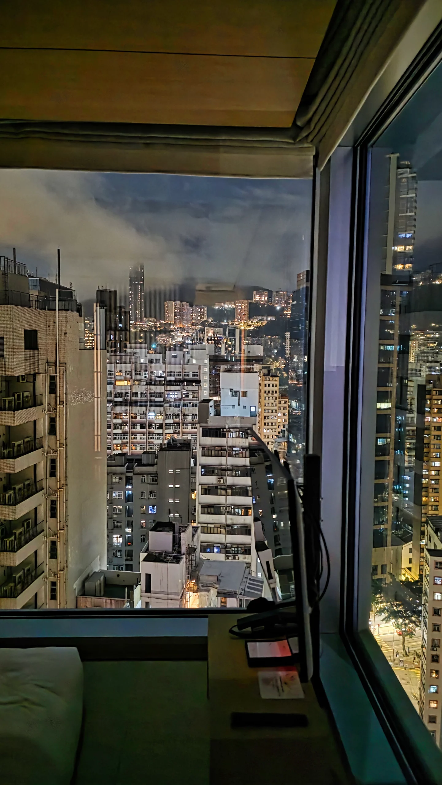 270-degree city view from AKI Hong Kong room