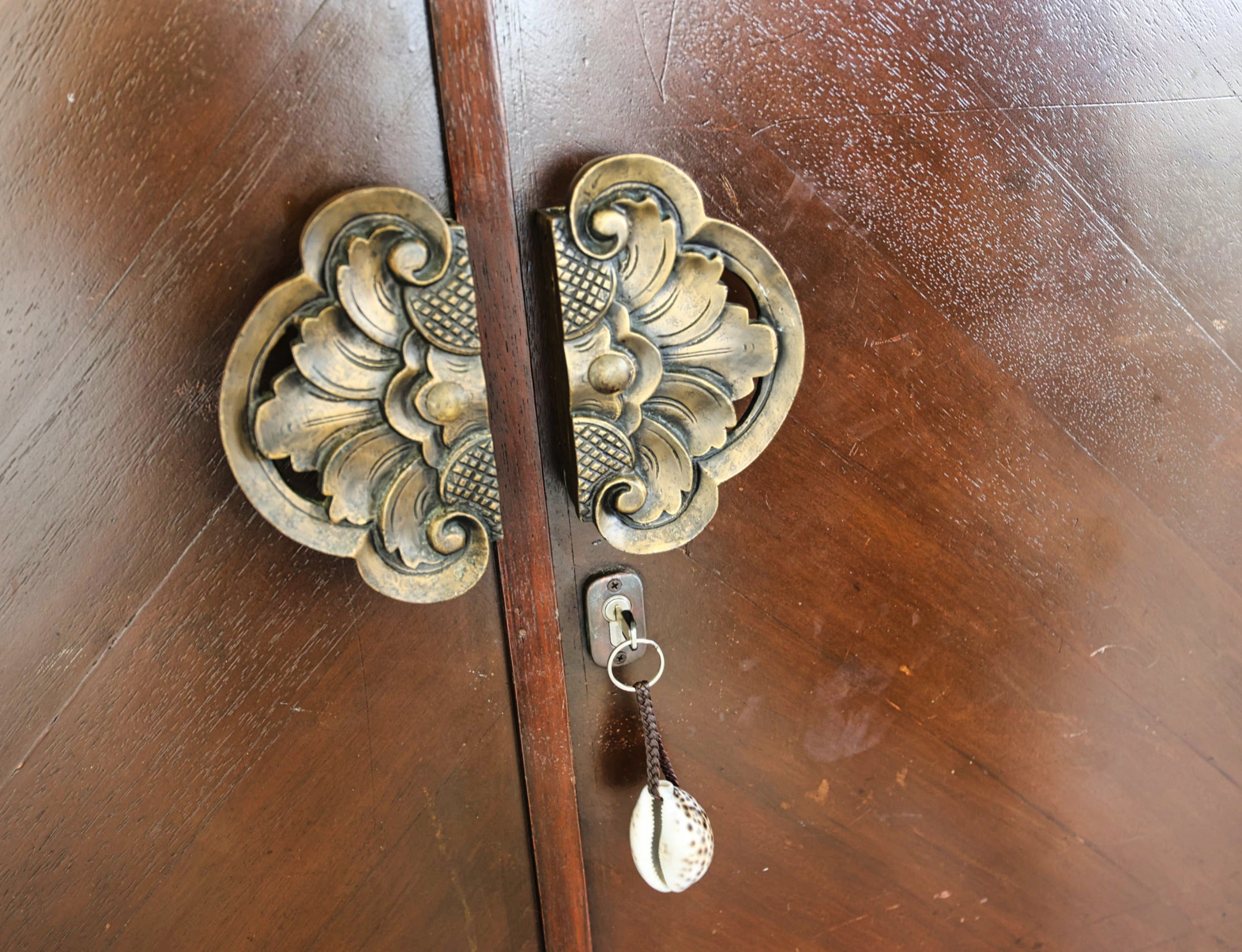 Grand double door entrance to a hotel suite