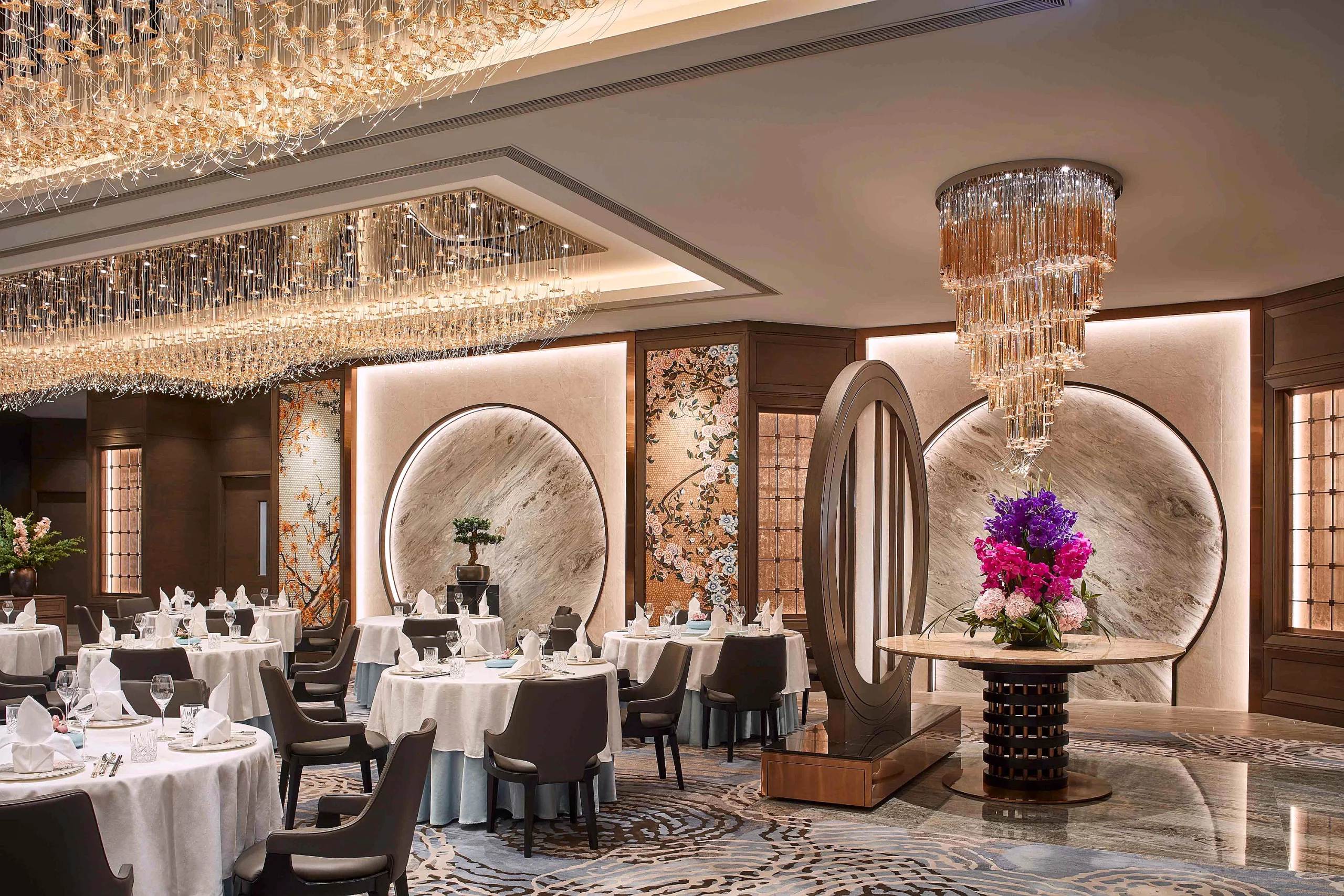 Michelin-starred Man Ho Chinese Restaurant interior