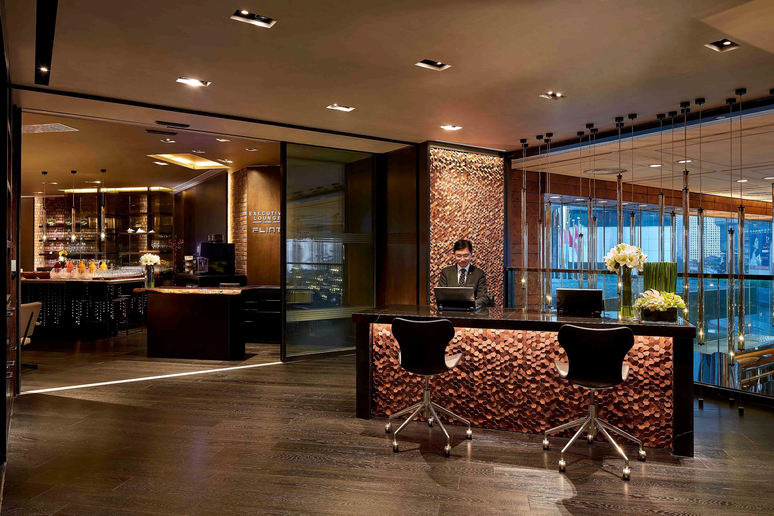 Club lounge area at JW Marriott Hotel Hong Kong