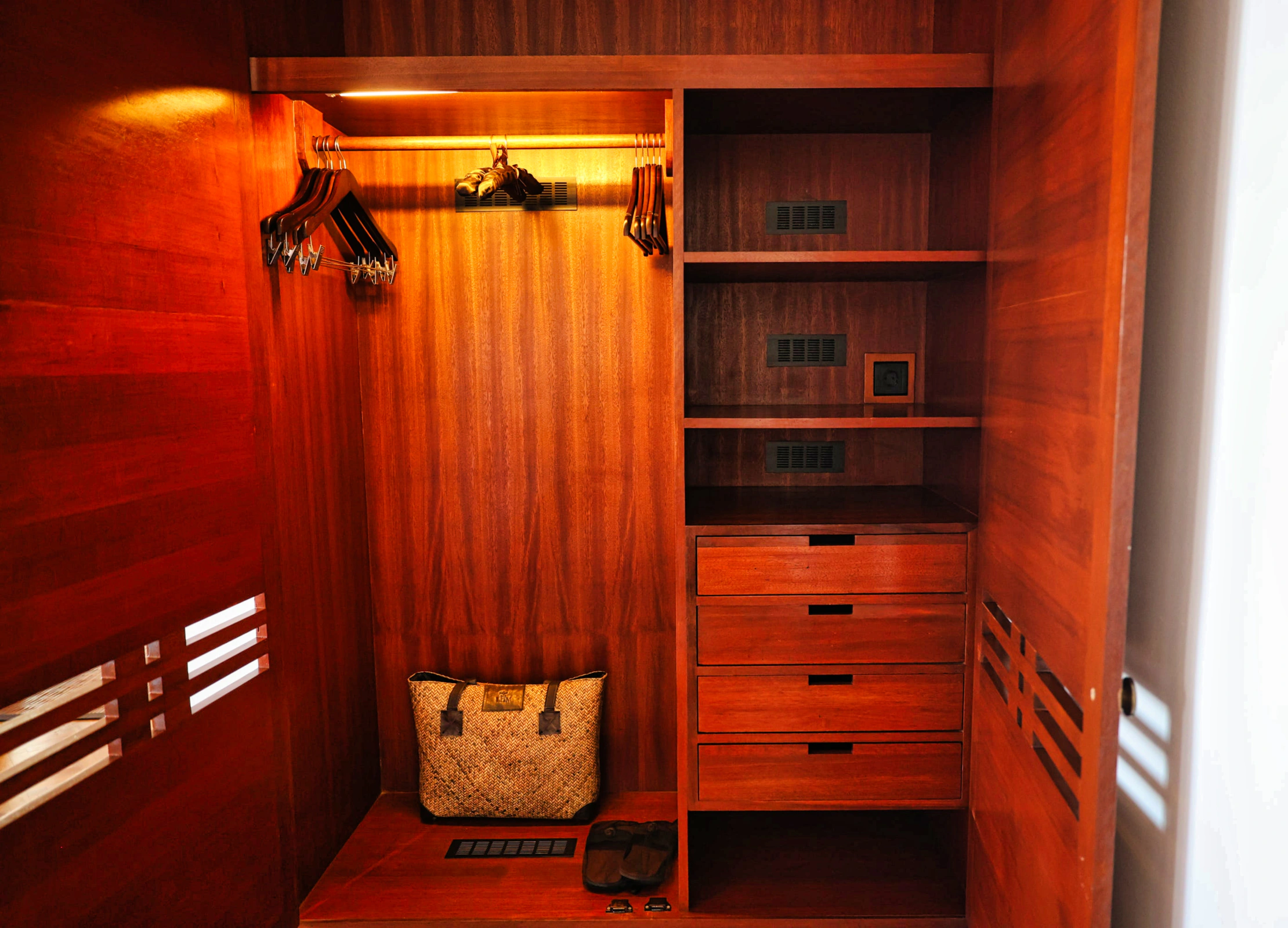 Wardrobe and storage area inside the bedroom