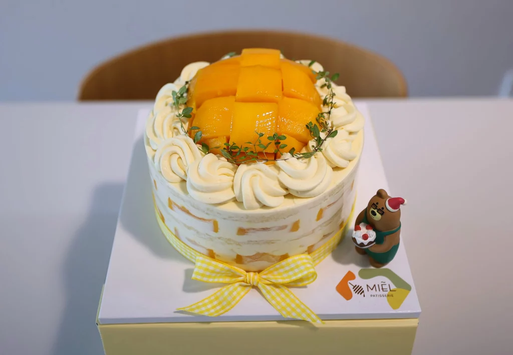 Best Apple Mango Cake in Sokcho: Miel Pâtisserie Reservation & Tasting Guide