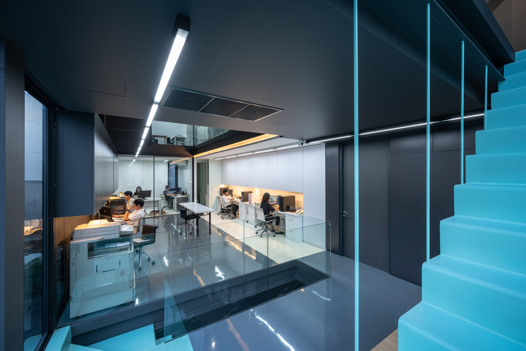 Office AT-4