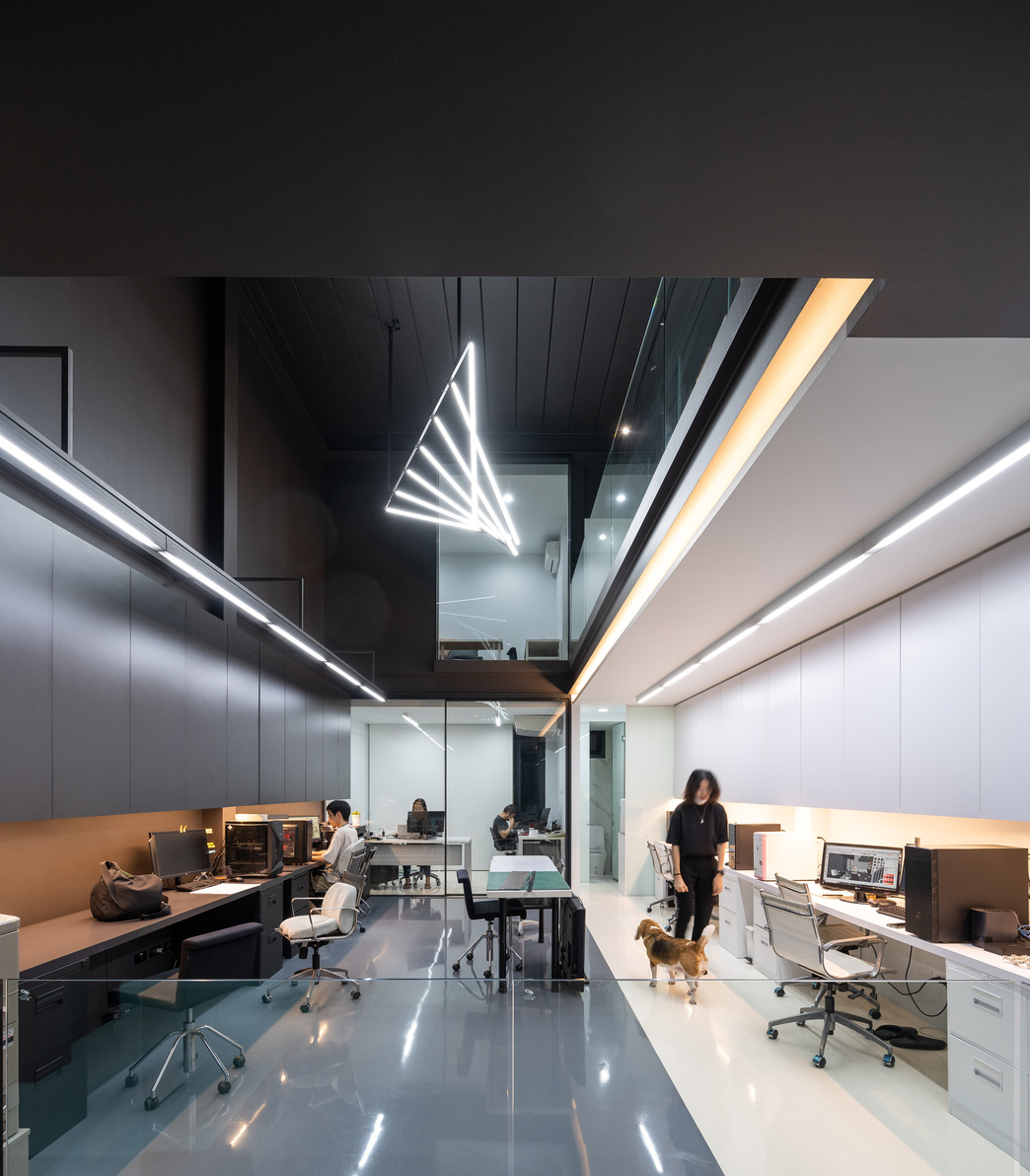Office AT-6