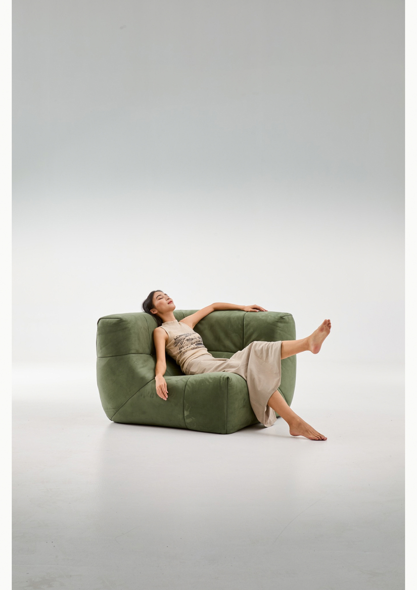 A Restorative Seating Form for Modern Urban Living-2