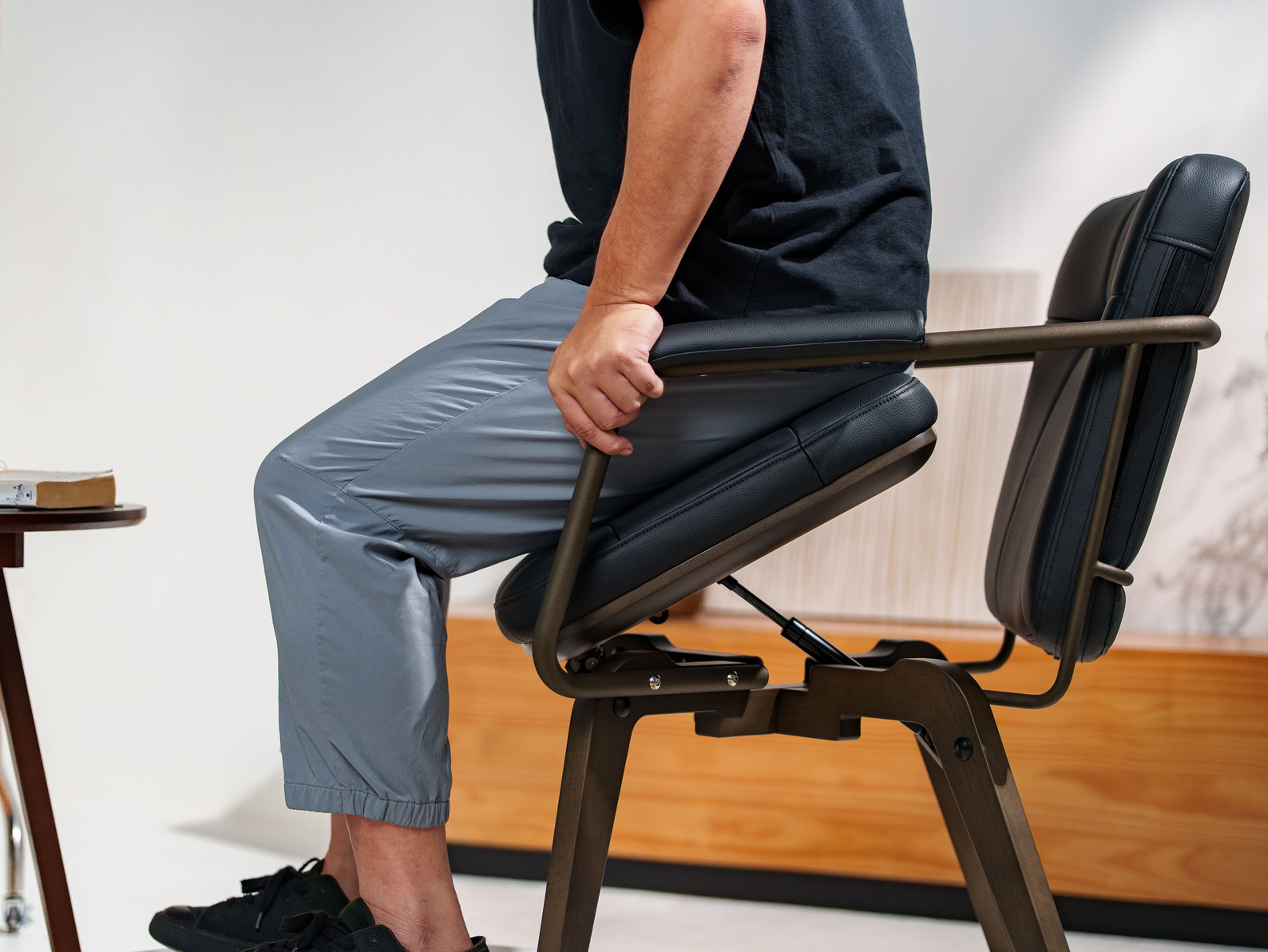 Mi-Ne Chair-3