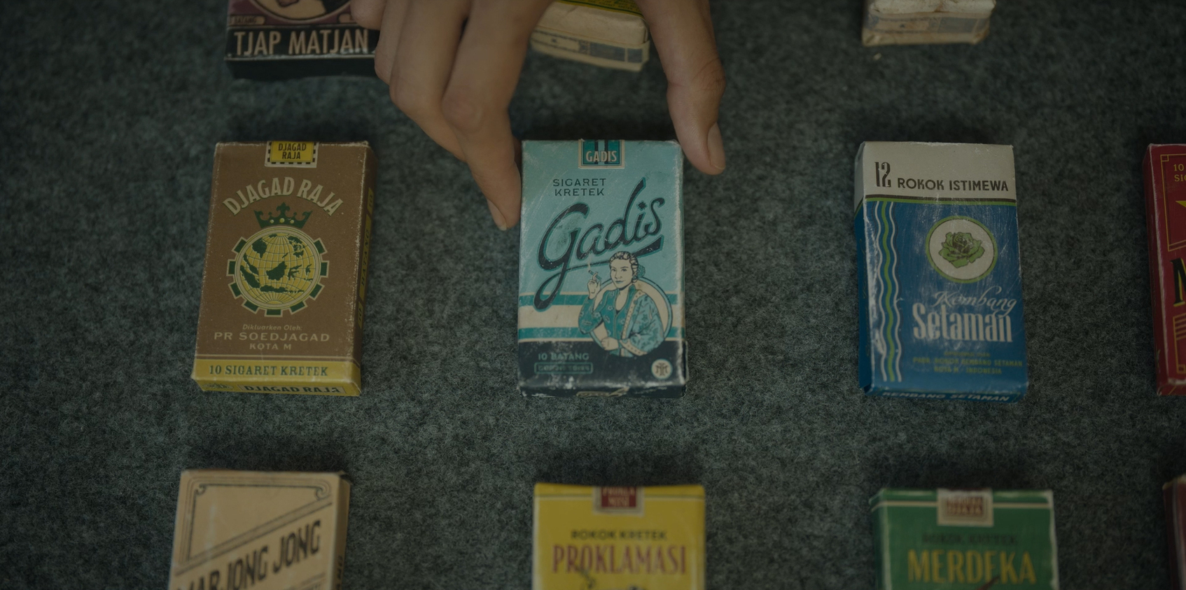 Cigarette Girl-3