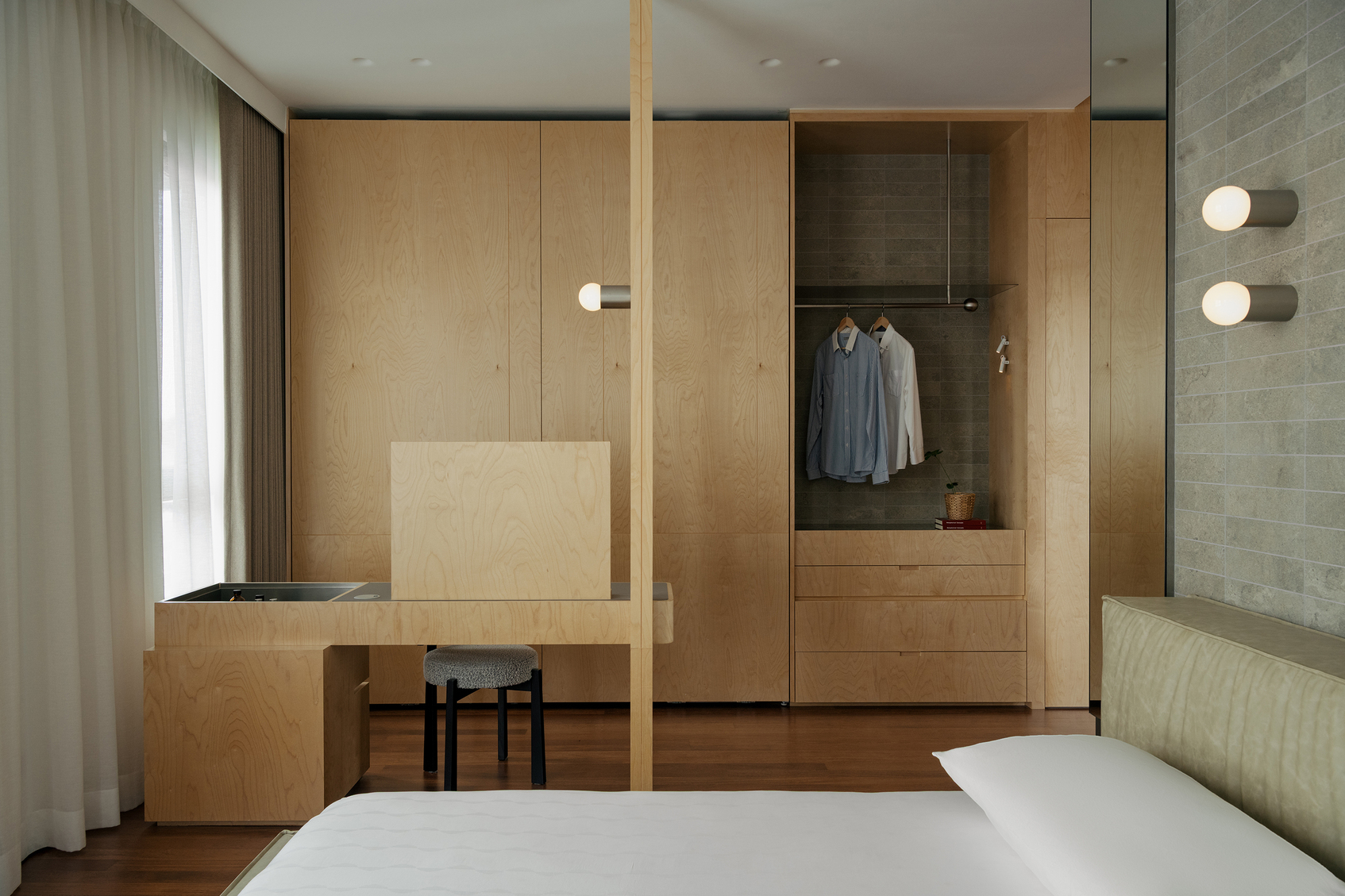 HABITUS-7