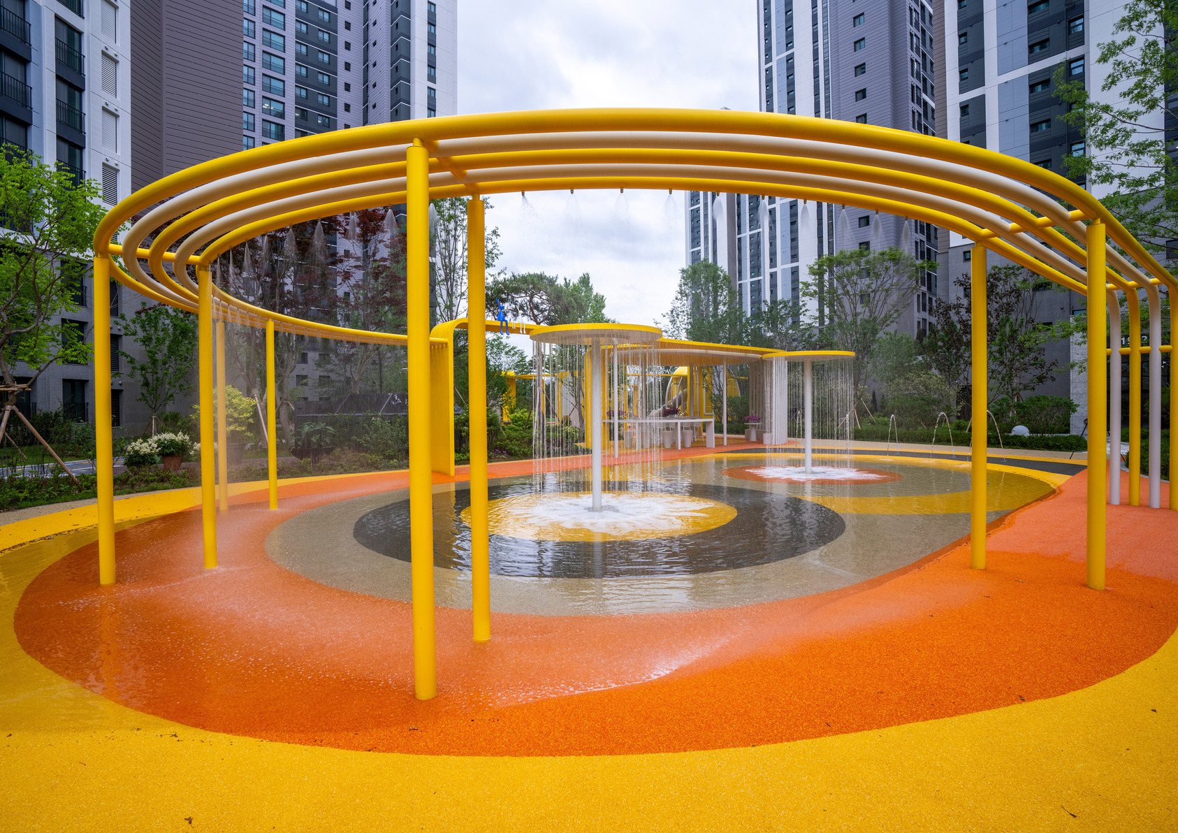 THE GOLDEN THREAD: Weaving Generations and Spaces-6
