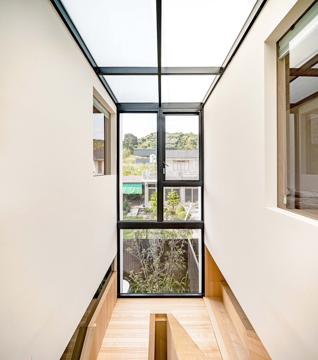 Cross House-7