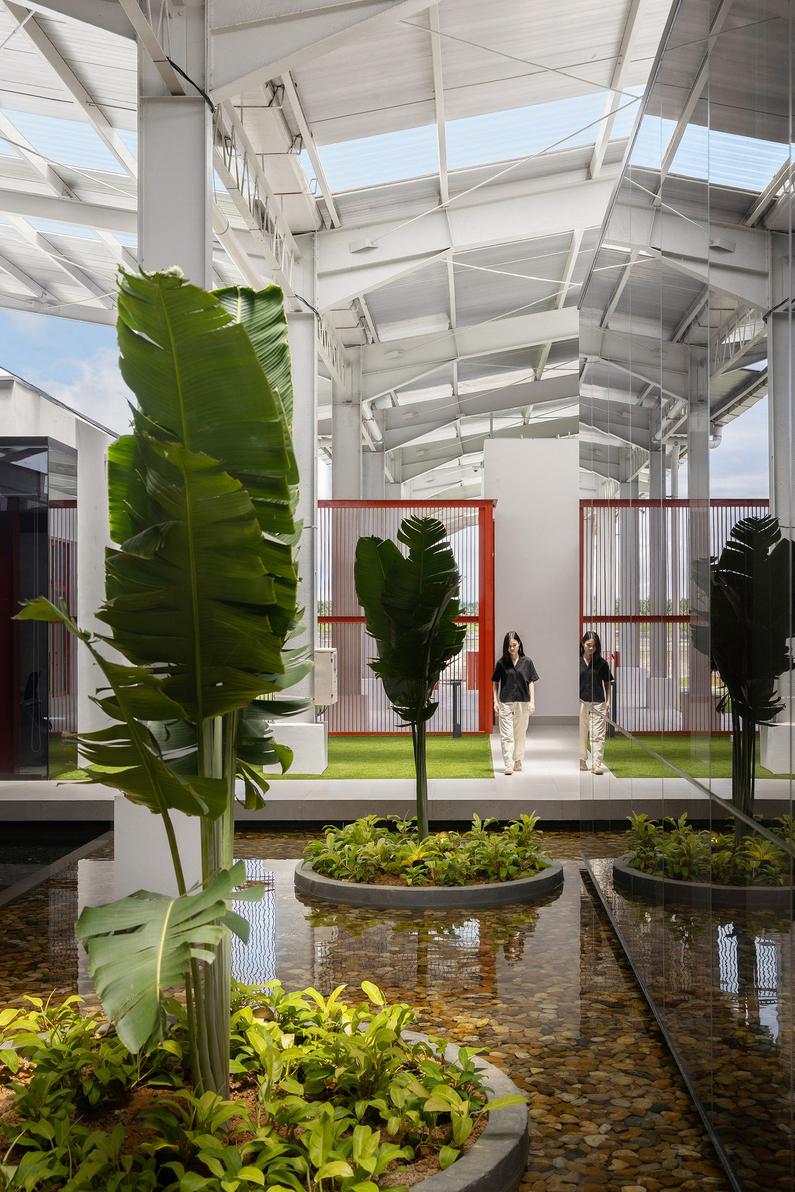SPYNIE OFFICE, PERAK RIVER : FROM SHIPYARD TO WORKPLACE-2