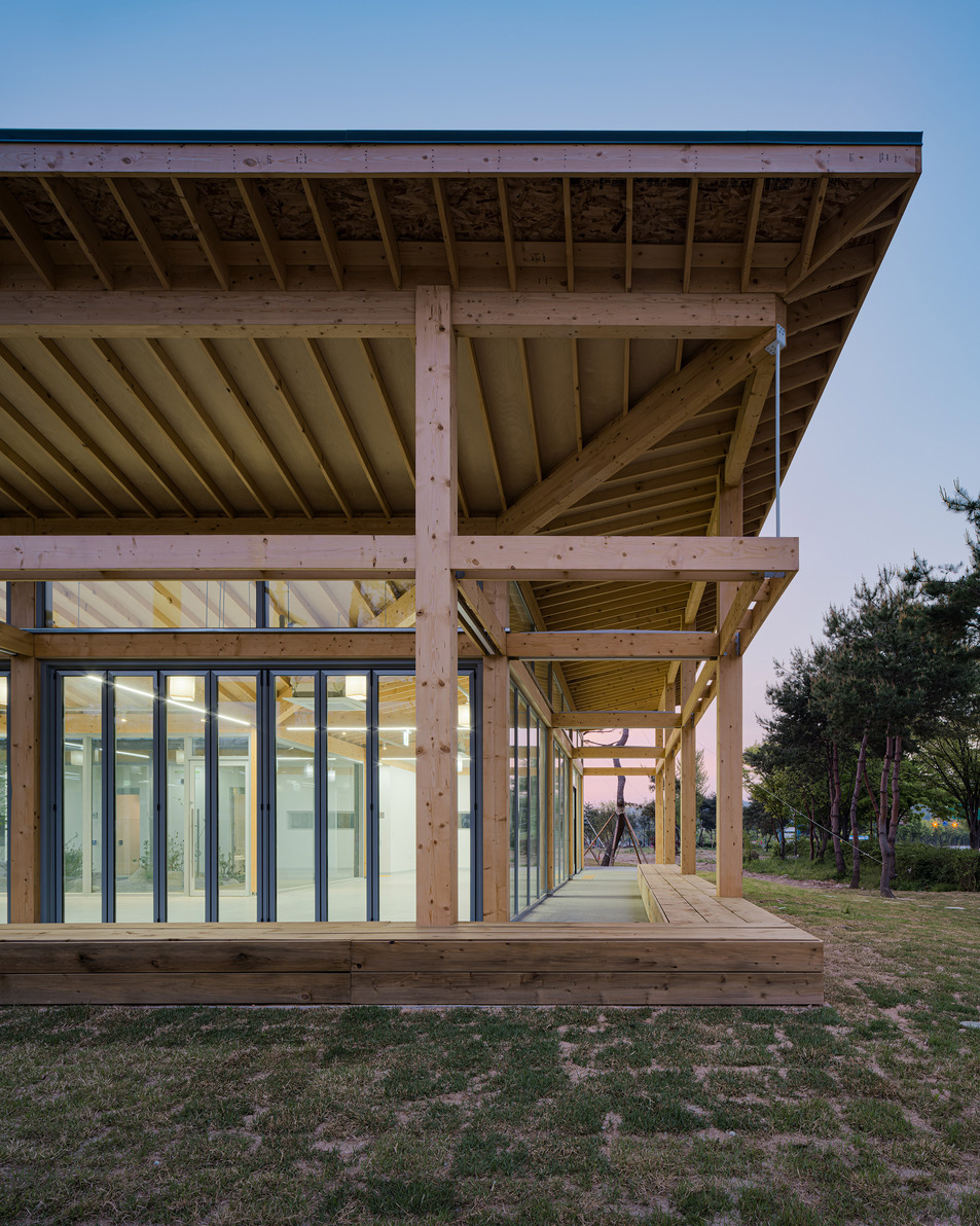 Timber Pavilion for Students-7