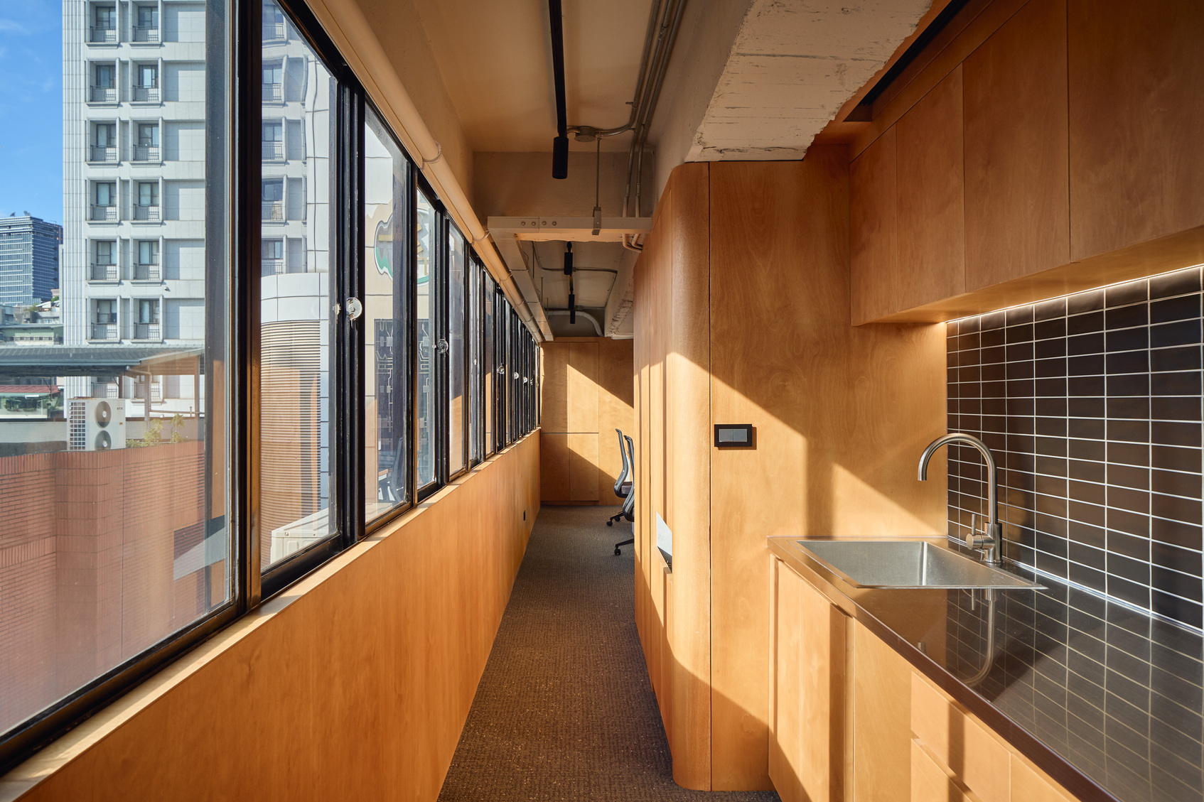 Lai-Hao Office-9
