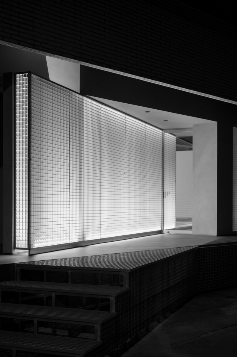 Axis Gallery-2