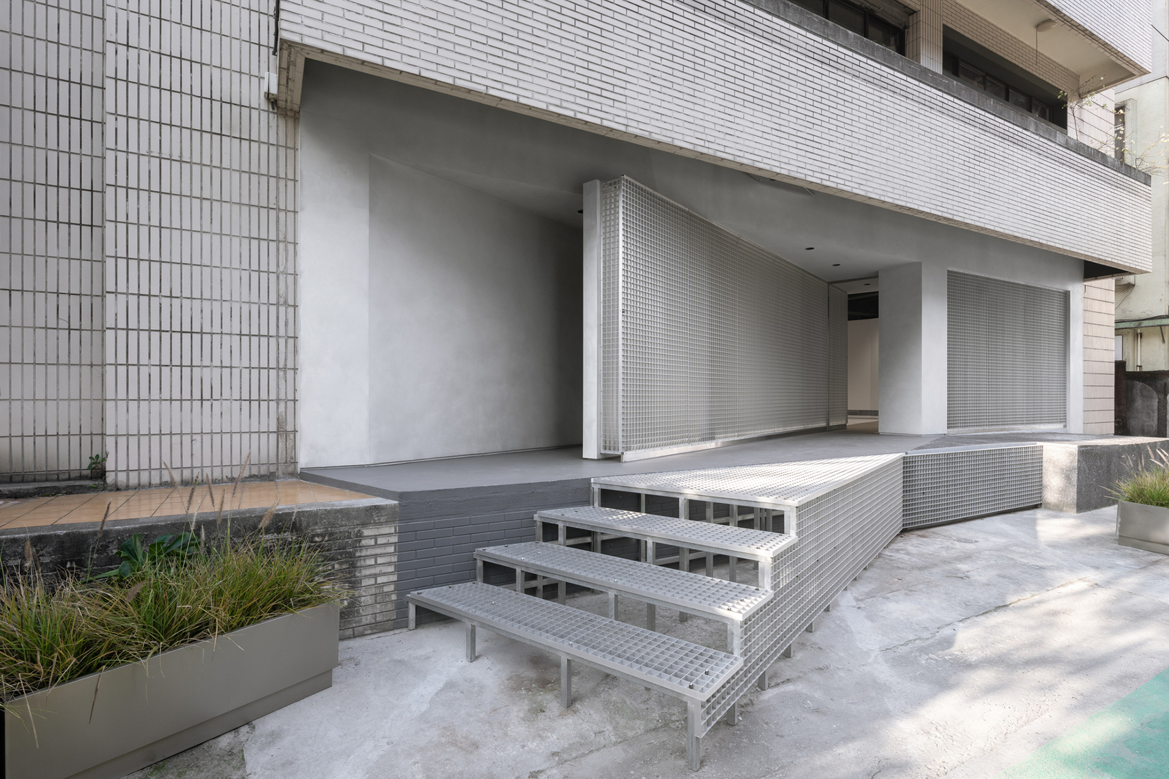 Axis Gallery-6