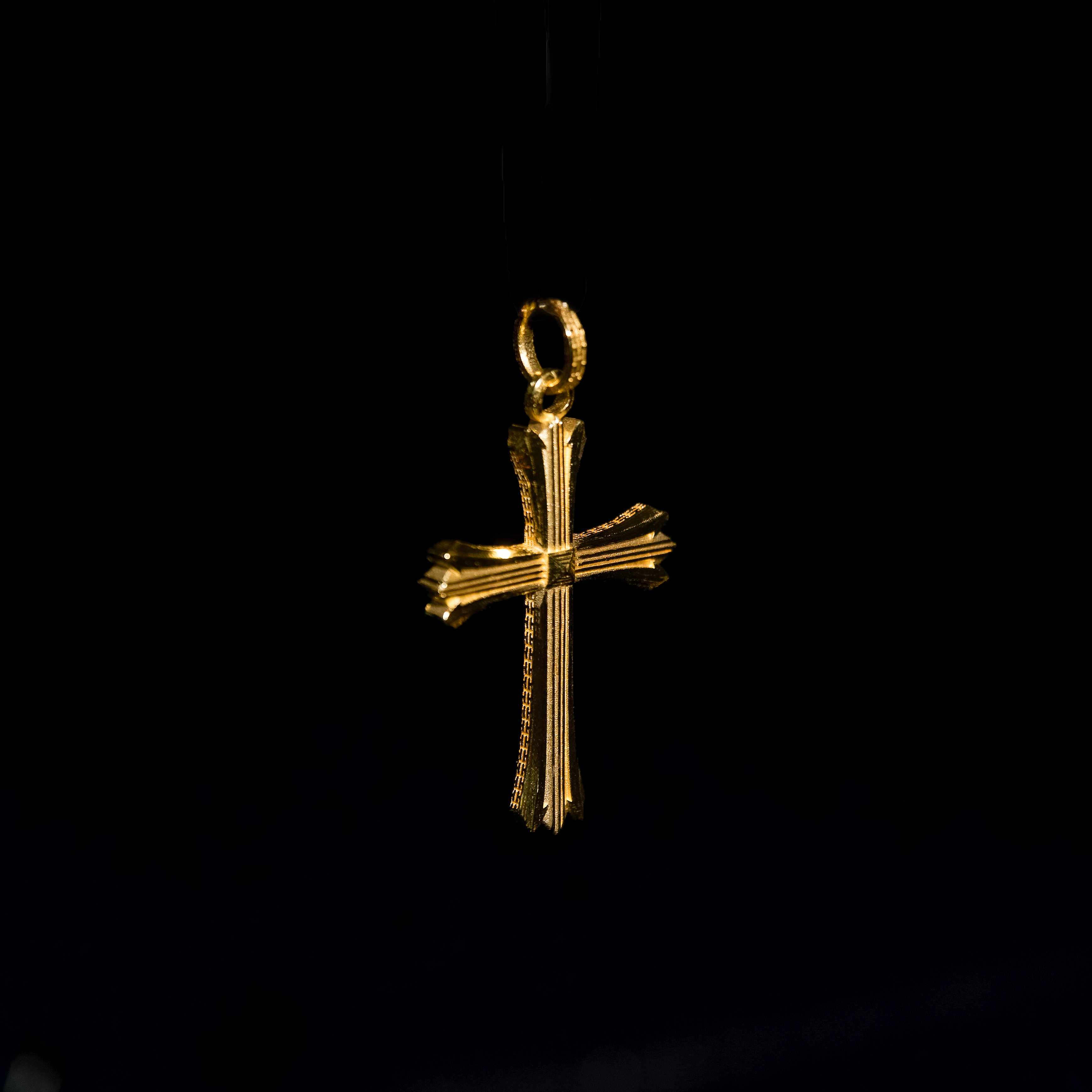 Alternative view of Royal Sovereign Cross 聖權十字架