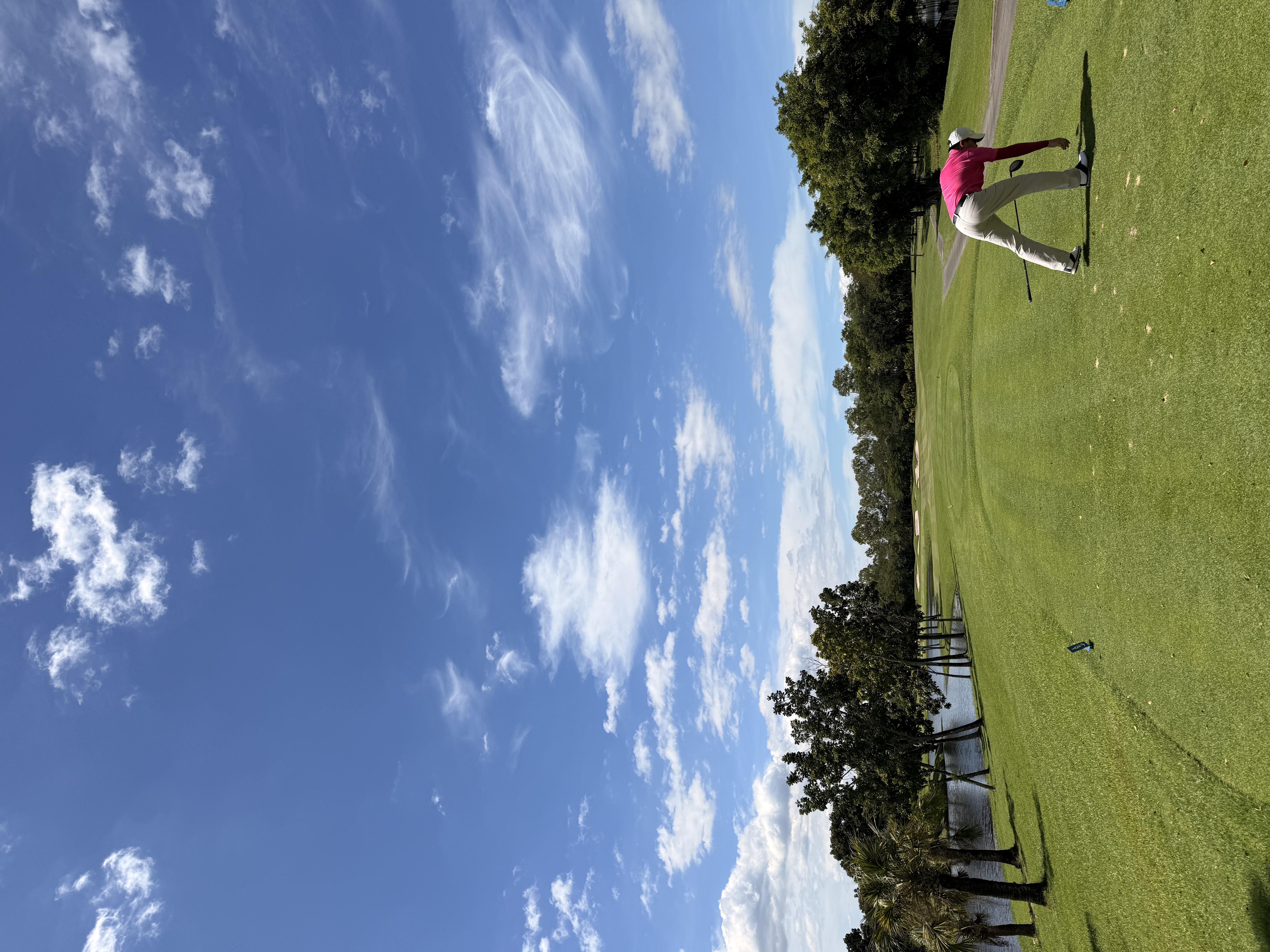 nawarit longkhum golf review photo at Lotus Valley Golf Resort, Thailand