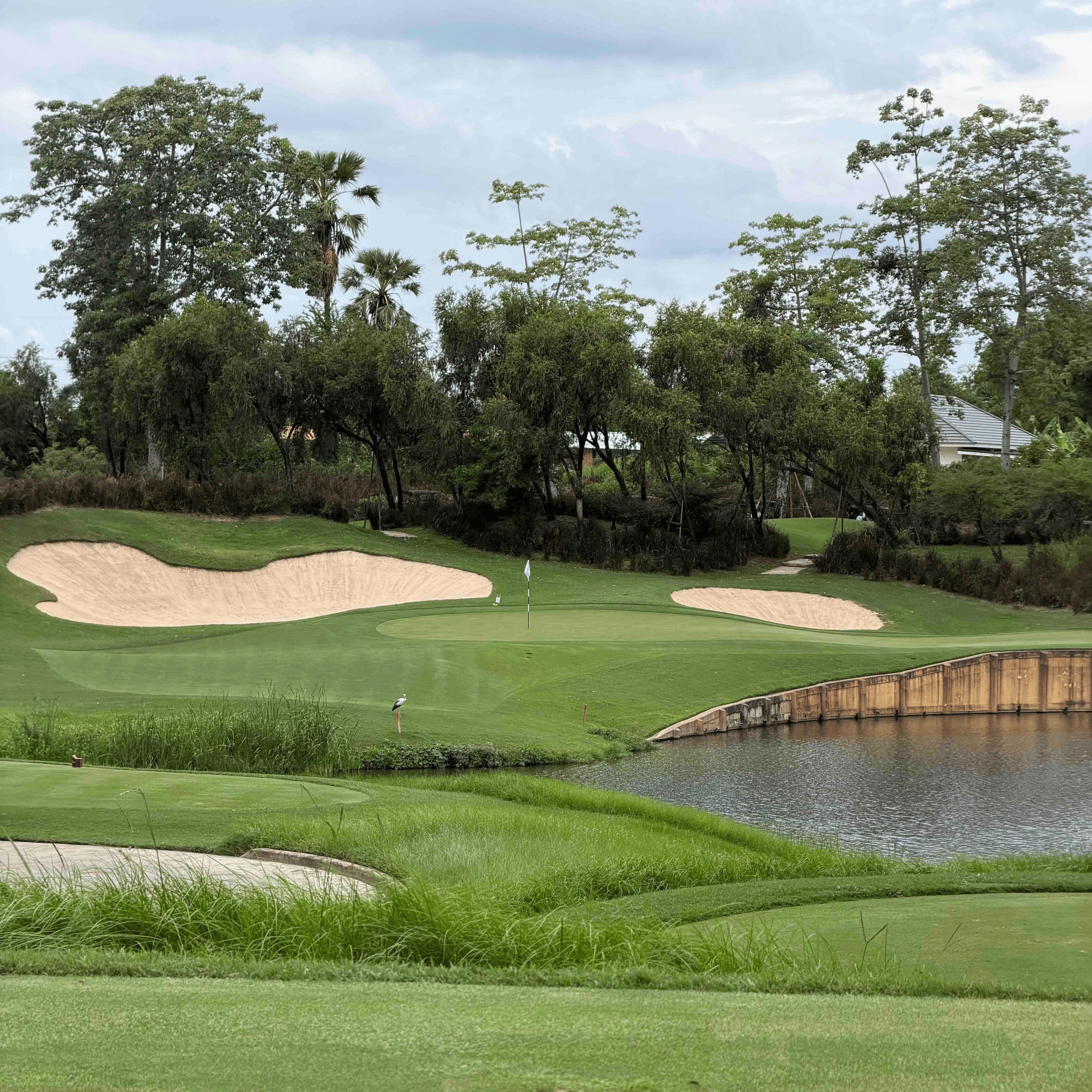 Thera Siricharoen   golf review photo at Nikanti Golf Club, Thailand
