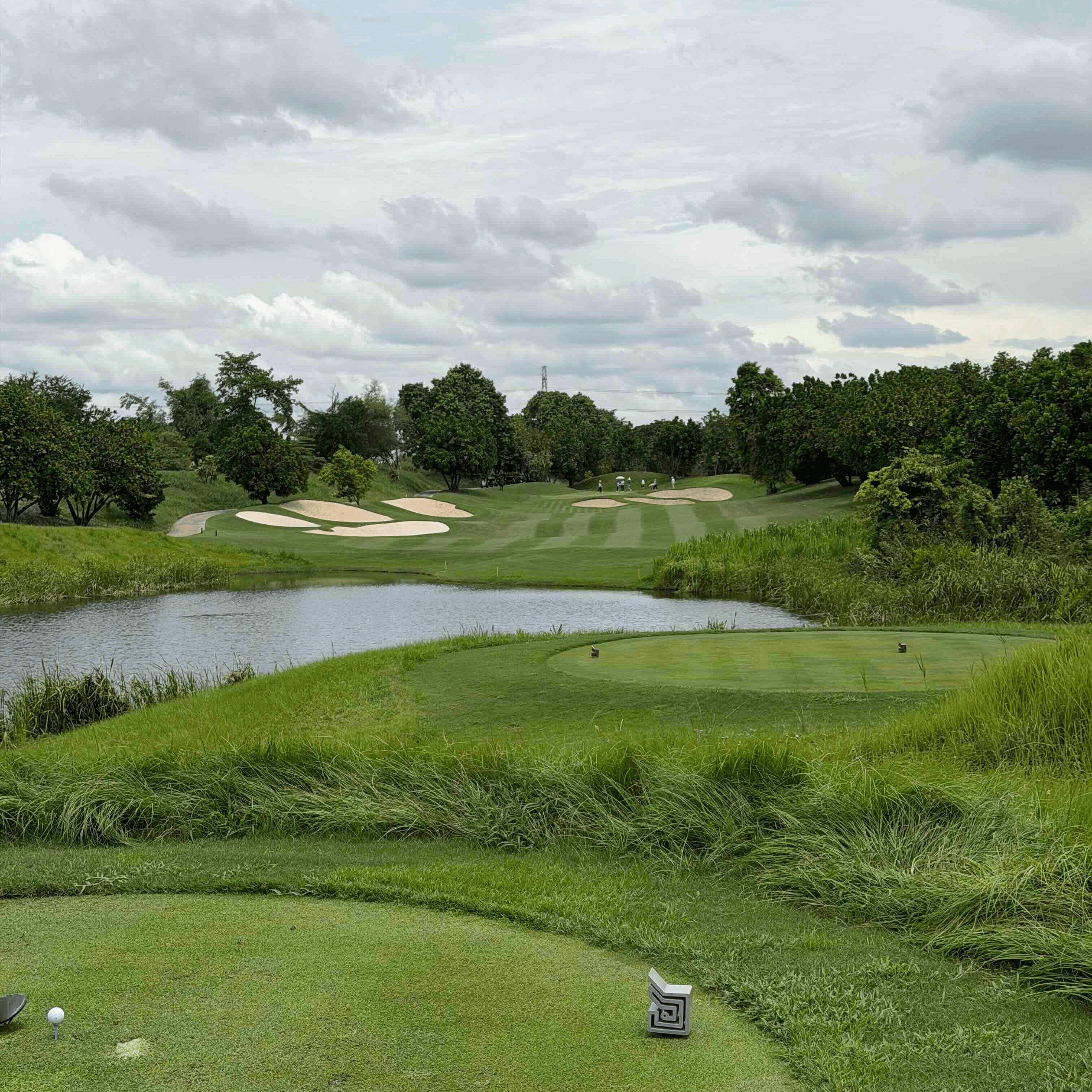 Thera Siricharoen   golf review photo at Nikanti Golf Club, Thailand