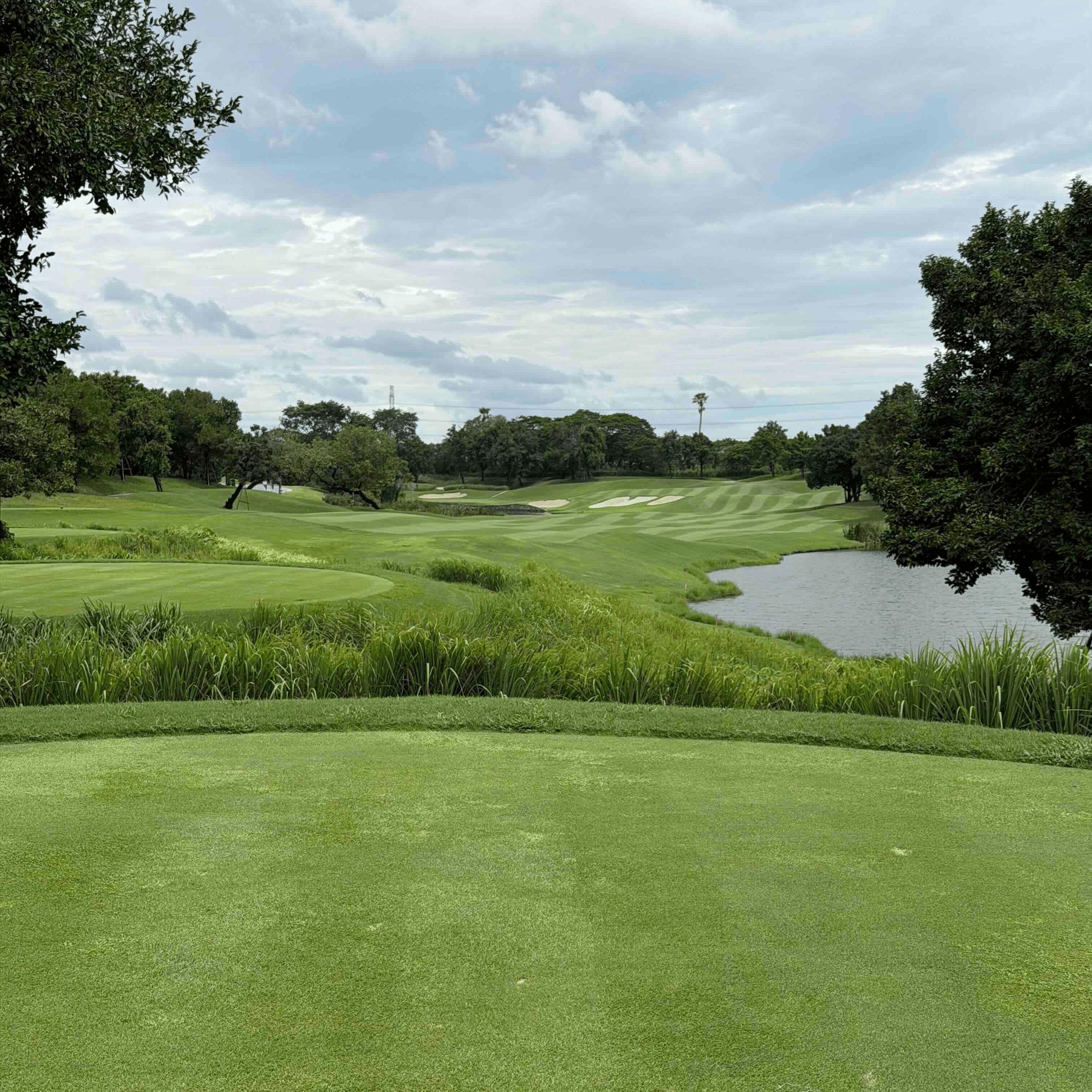 Thera Siricharoen   golf review photo at Nikanti Golf Club, Thailand