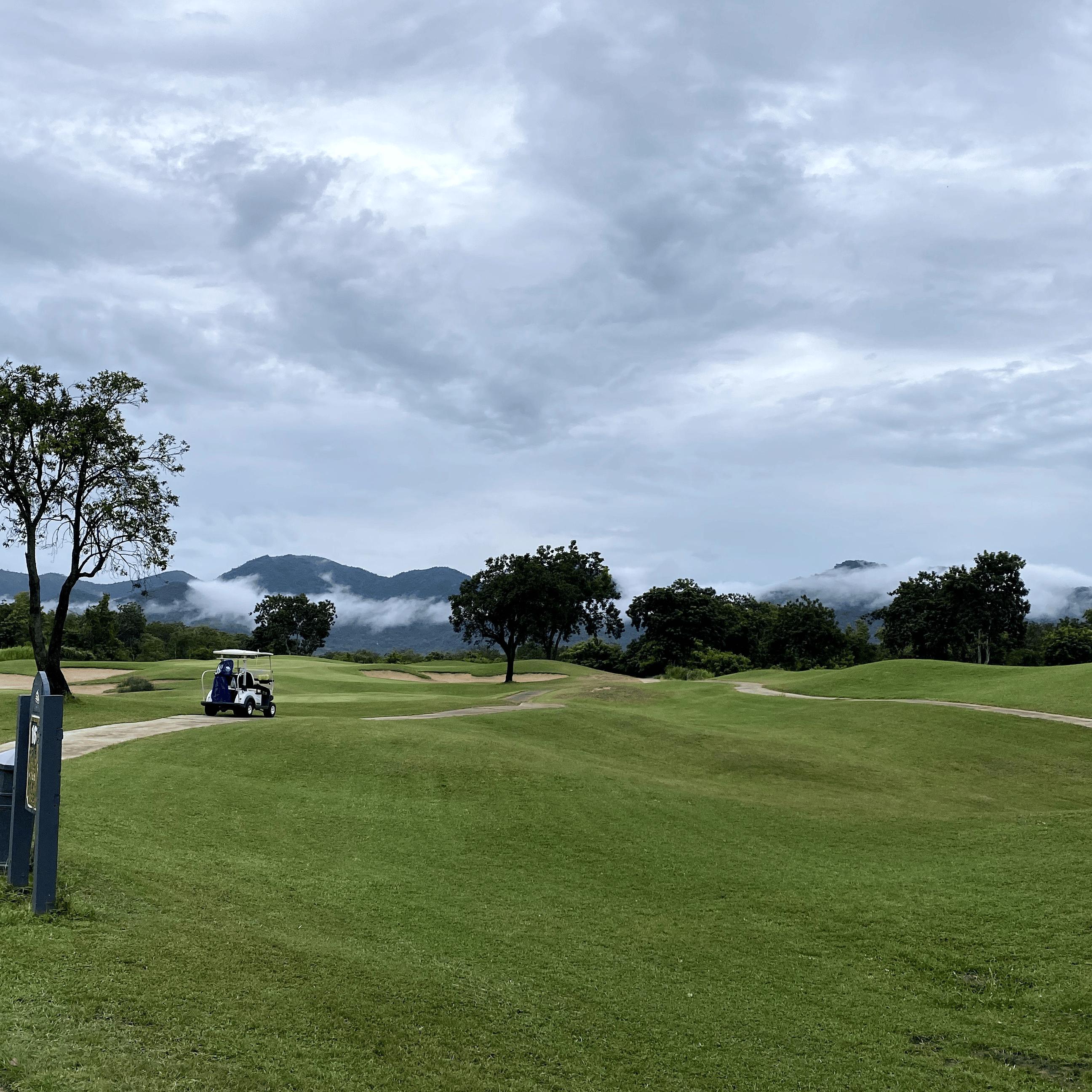 nawarit longkhum golf review photo at Lake View Resort & Golf Club, Thailand