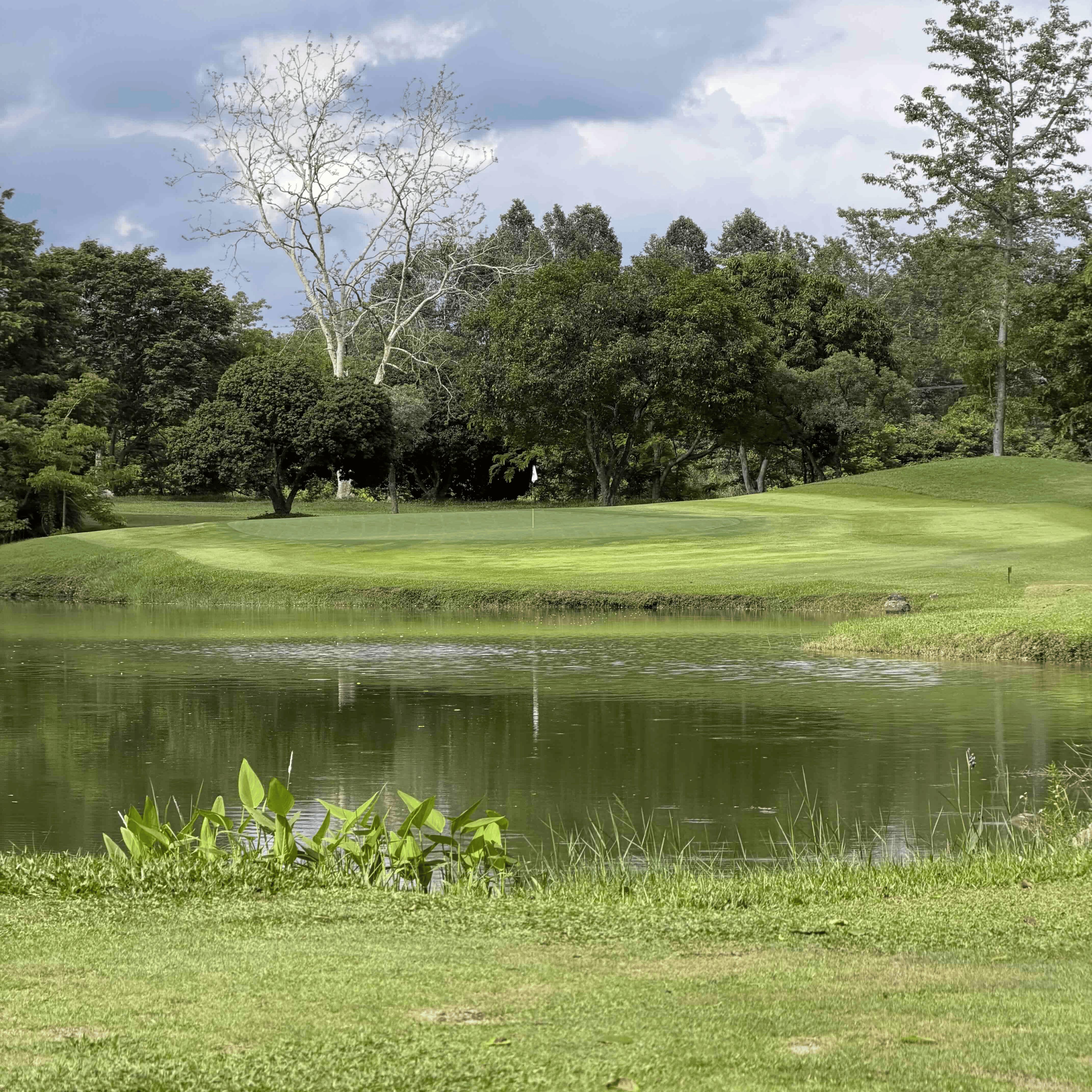 Thera Siricharoen   golf review photo at Mae Jo Golf Club & Resort, Thailand